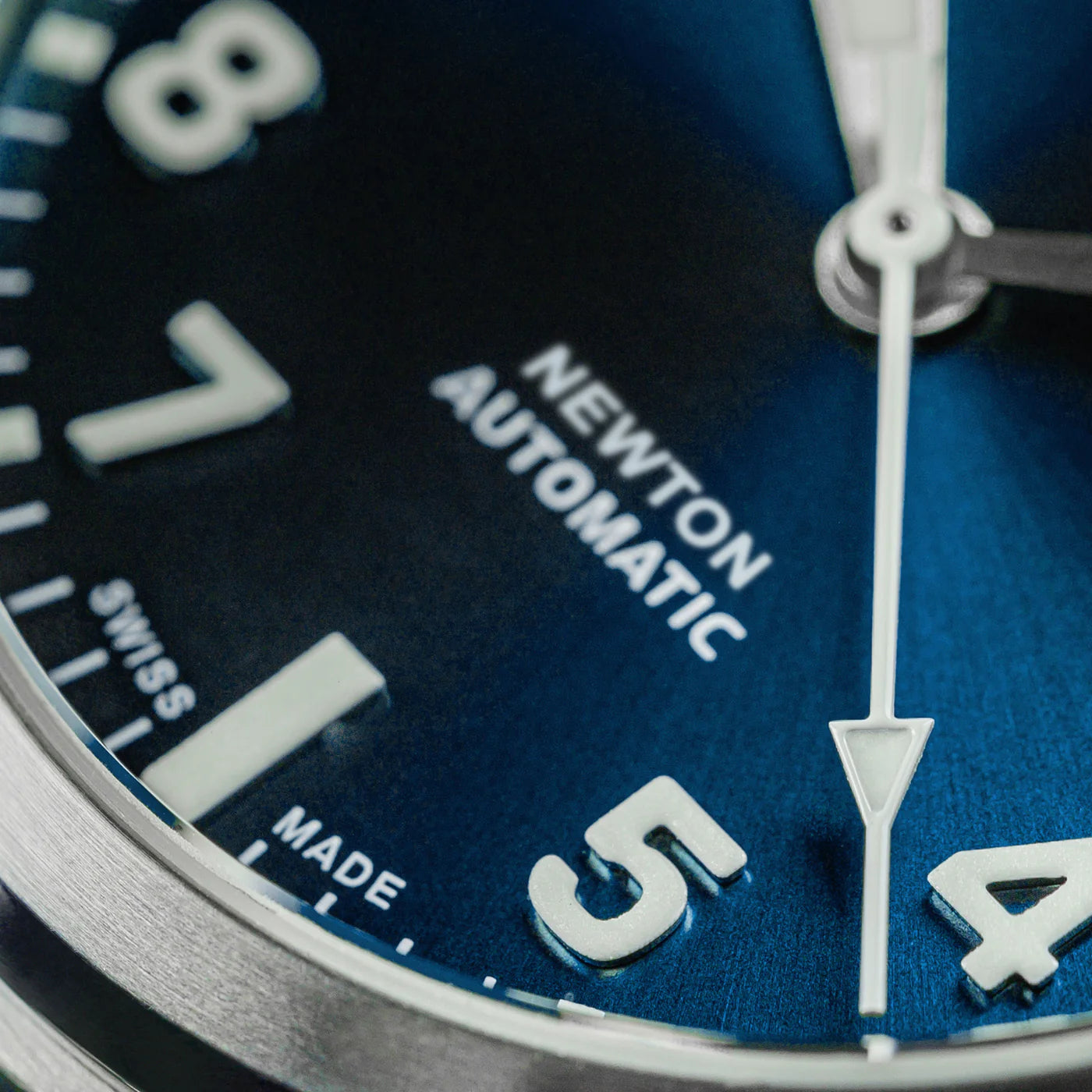 Newton Automatic 40mm Blue Blue Pilot Watch 16153045 Pilot Davosa USA Official Distributor. Prices are Final. Tax & duties included.