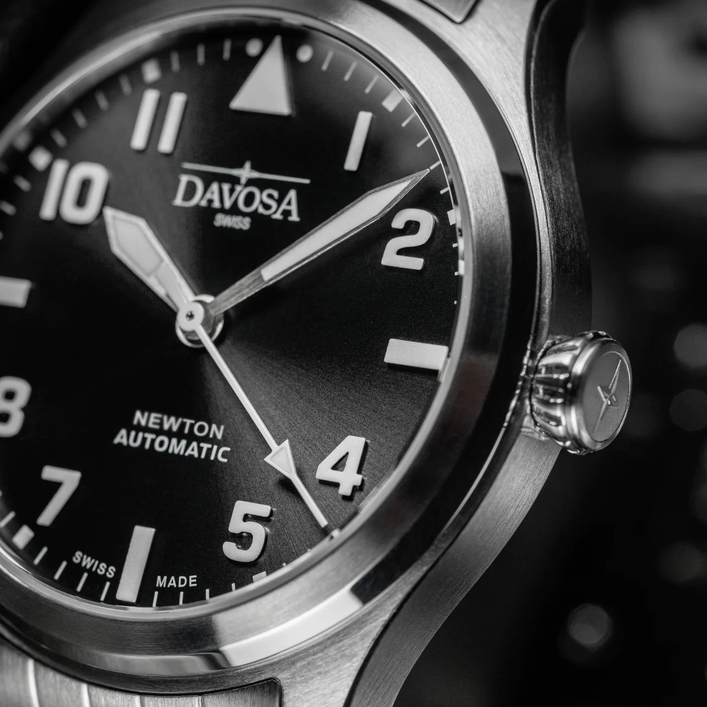 Newton Automatic 40mm Black Pilot Watch 16153050 Pilot Davosa USA Official Distributor. Prices are Final. Tax & duties included.