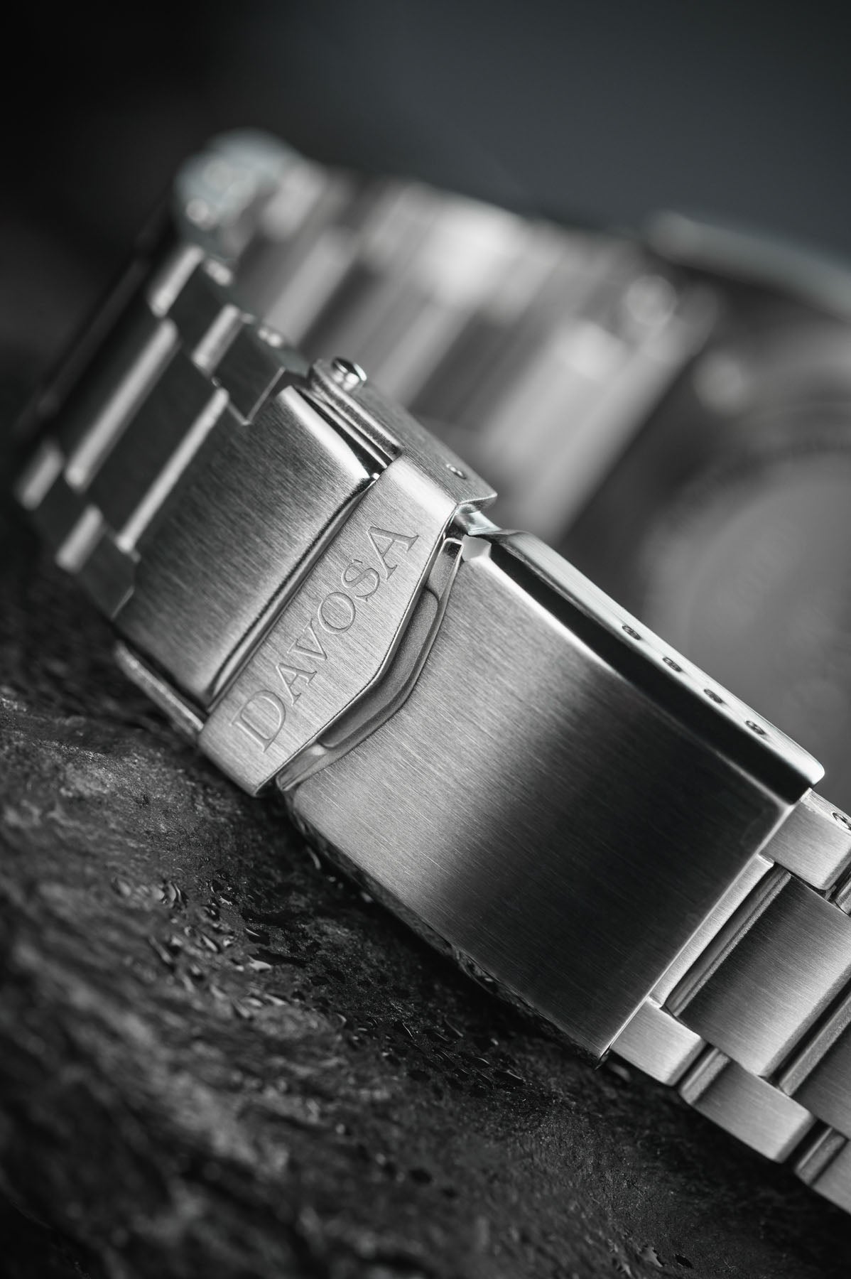 Argonautic 39 Automatic 200m Beyond Steel Black Men's Diver Watch 16153220 Diver Davosa USA Official Distributor. Prices are Final. Tax & duties included.