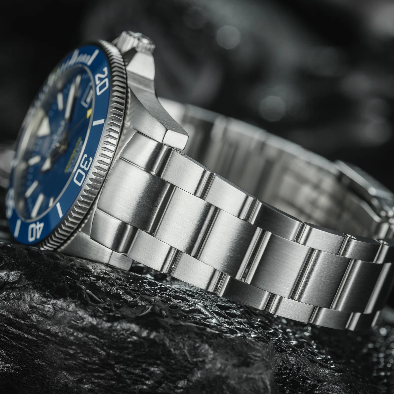 Argonautic 39 Automatic 200m Blue Men's Diver Watch 16153240 Diver Davosa USA Official Distributor. Prices are Final. Tax & duties included.
