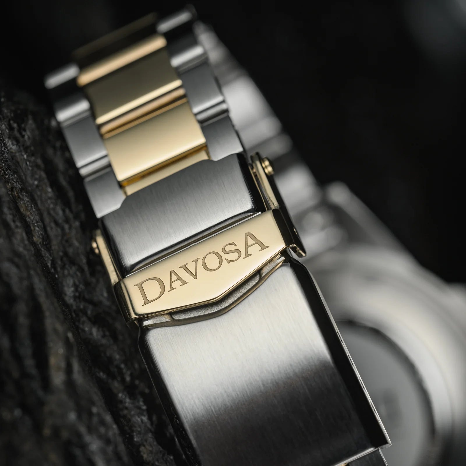 Argonautic 39 Automatic 200m Blue Gold Men's Diver Watch 16153340 Diver Davosa USA Official Distributor. Prices are Final. Tax & duties included.