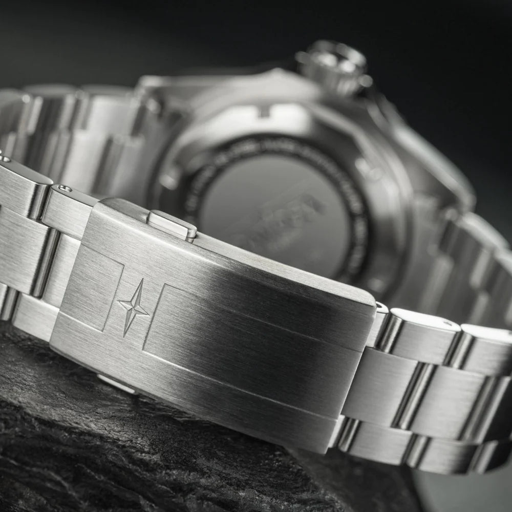 Ternos Professional Auto Nebulous 500m Black Diving Watch 16153550 Diver Davosa USA Official Distributor. Prices are Final. Tax & duties included.