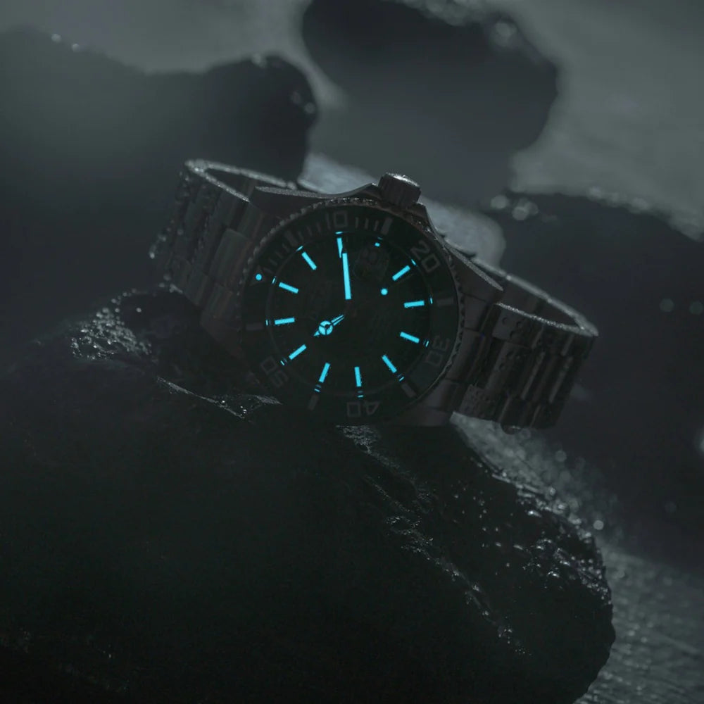 Ternos Professional Auto Nebulous 200m Black Diving Watch 16153550 Diver Davosa USA Official Distributor. Prices are Final. Tax & duties included.
