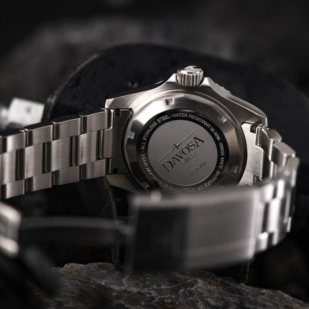 Ternos Professional Auto Nebulous 500m Green Diving Watch 16153570 Holiday package Diver Davosa USA Official Distributor. Prices are Final. Tax & duties included.