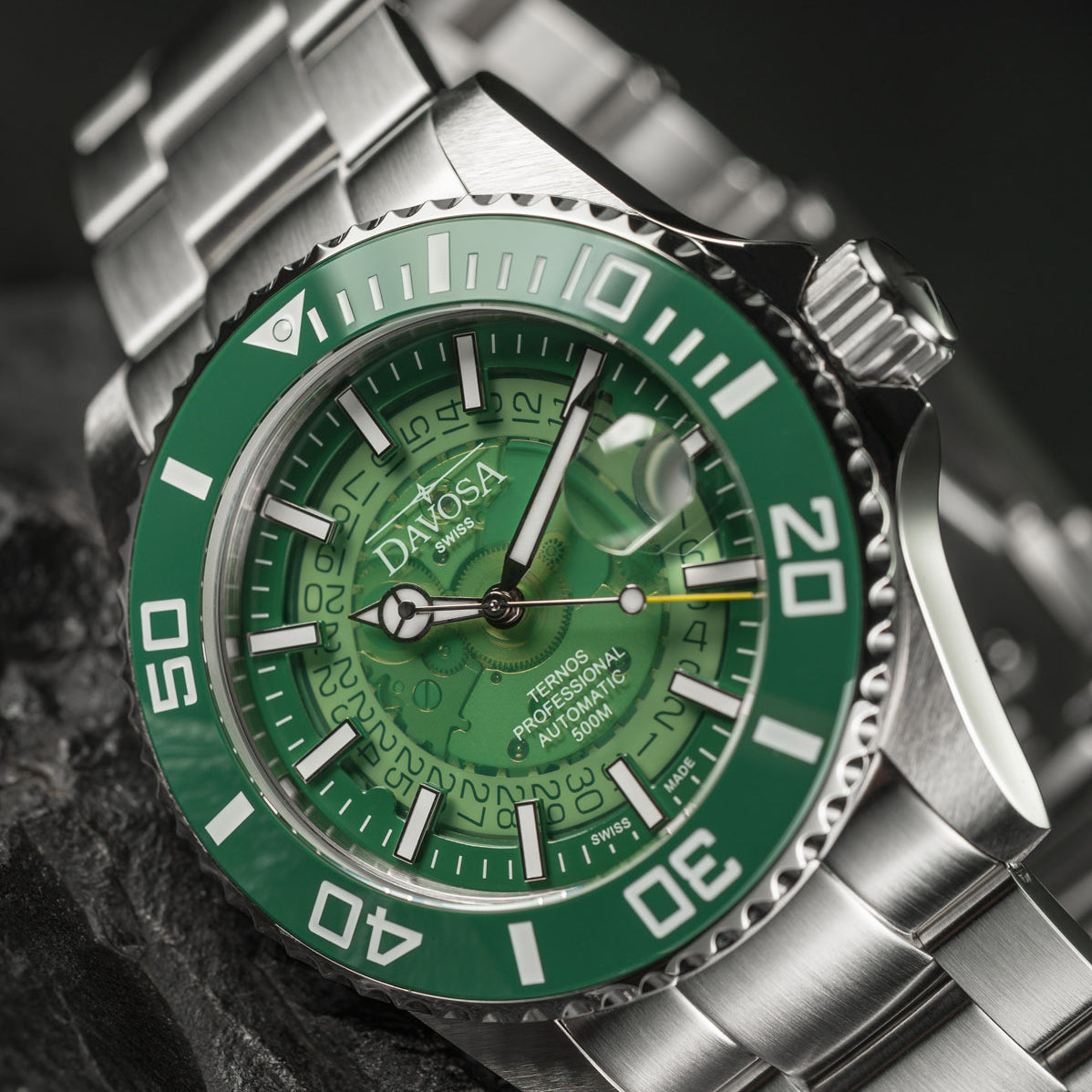 Ternos Professional Auto Nebulous 300m Green Diving Watch 16153570 Diver Davosa USA Official Distributor. Prices are Final. Tax & duties included.