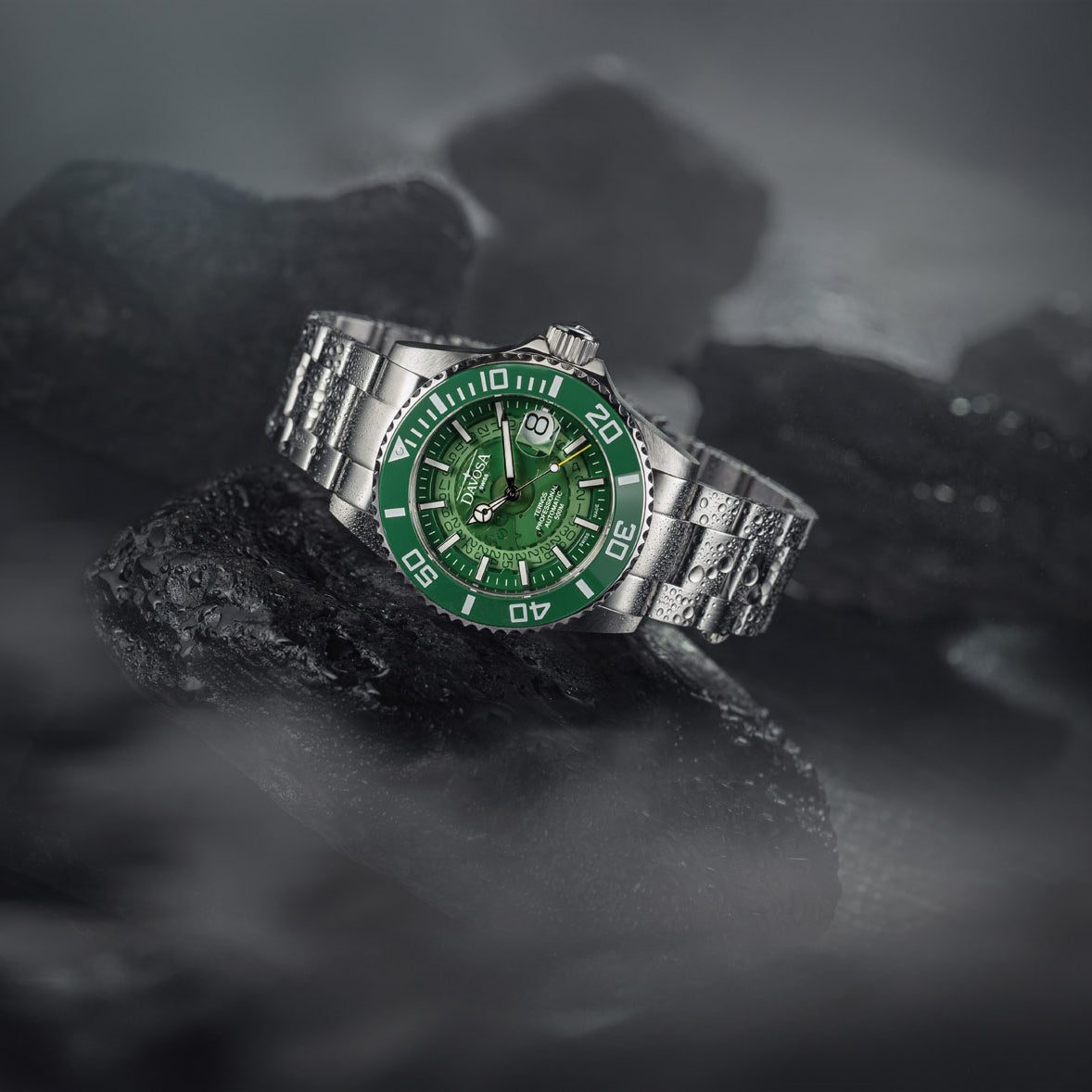 Ternos Professional Auto Nebulous 300m Green Diving Watch 16153570 Diver Davosa USA Official Distributor. Prices are Final. Tax & duties included.