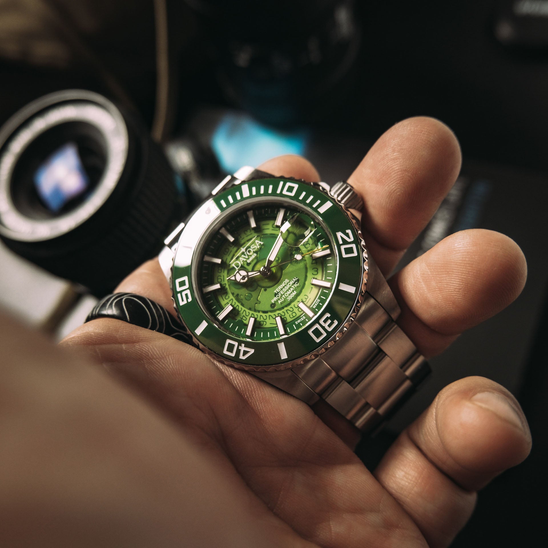 Ternos Professional Auto Nebulous 300m Green Diving Watch 16153570 Diver Davosa USA Official Distributor. Prices are Final. Tax & duties included.