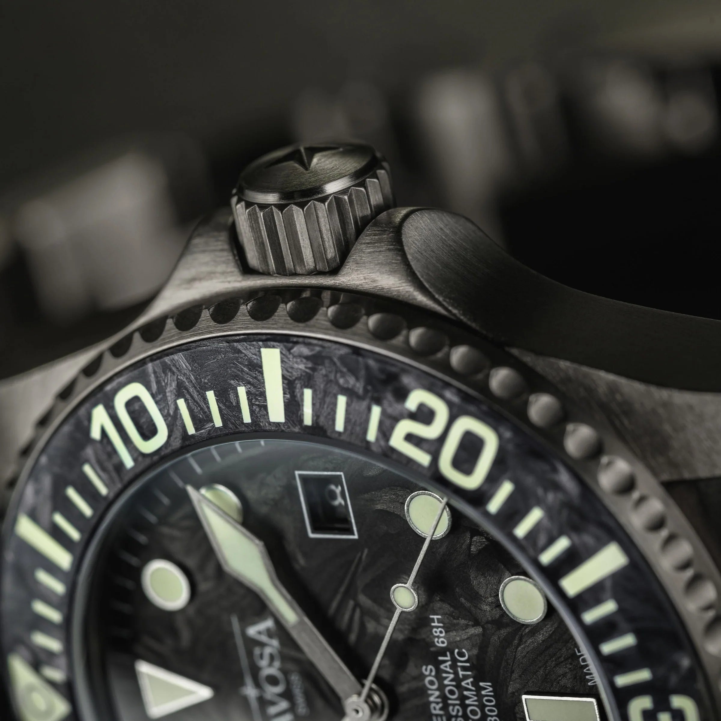 Ternos Professional 68h Carbon 300m Diving Watch 16153950 Limited Edition Diver Davosa USA Official Distributor. Prices are Final. Tax & duties included.