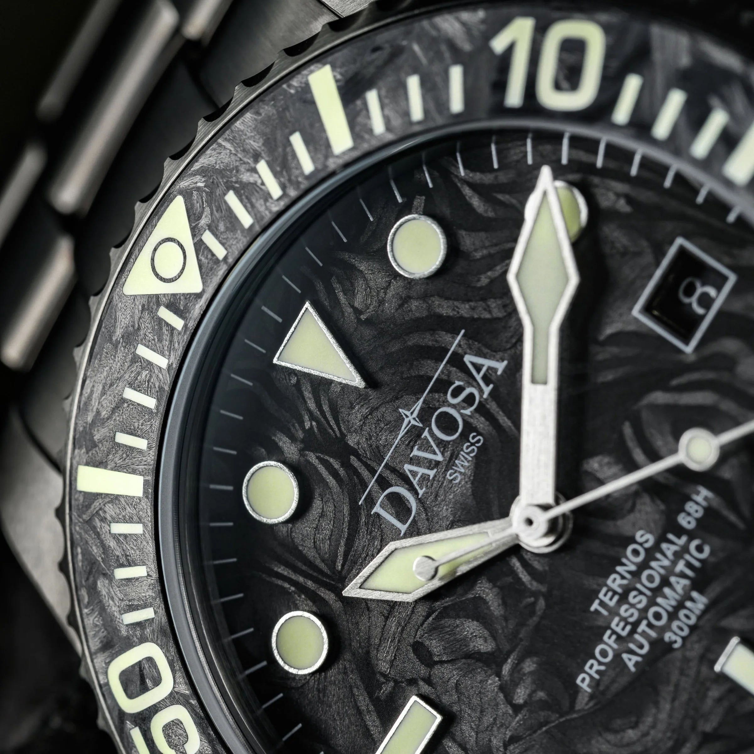 Ternos Professional 68h Carbon 300m Diving Watch 16153950 Limited Edition Diver Davosa USA Official Distributor. Prices are Final. Tax & duties included.