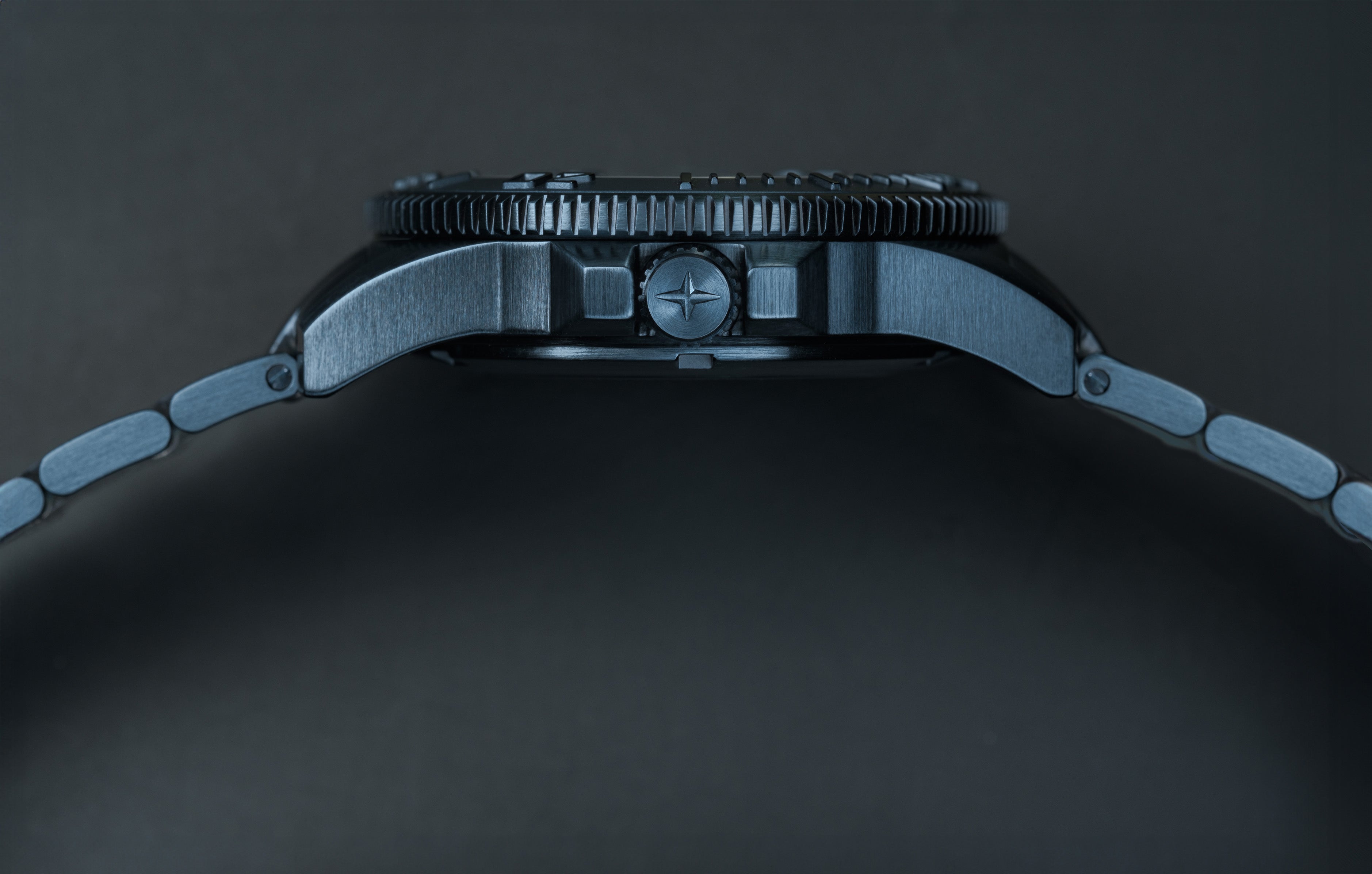 Argonautic 39 Monochrome Automatic 200m Men's Diver Watch 16154040 Limited Edition Diver Davosa USA Official Distributor. Prices are Final. Tax & duties included.