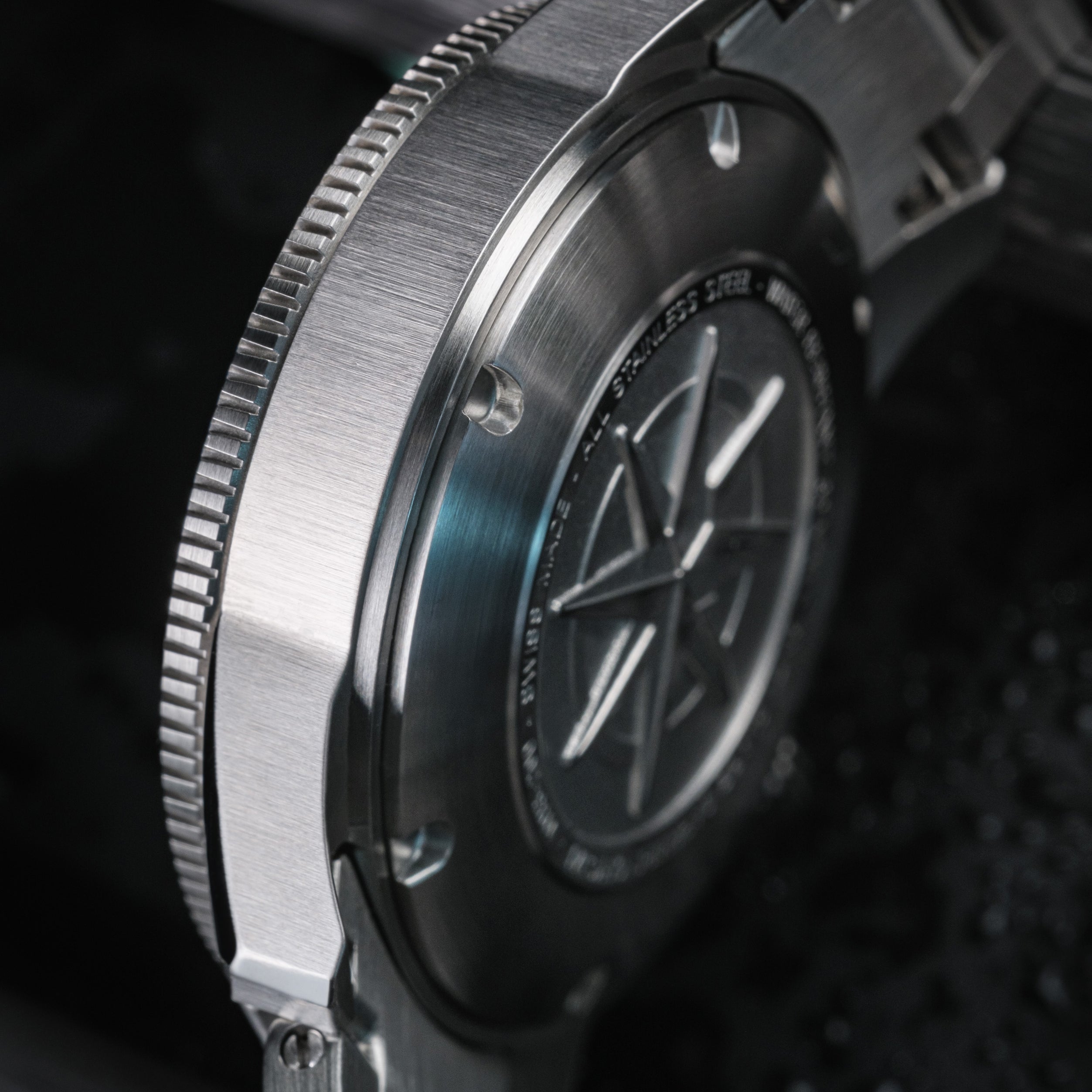DAVOSA Argonautic World Traveller | Black GMT Watch | 161.542.50 GMT Davosa USA