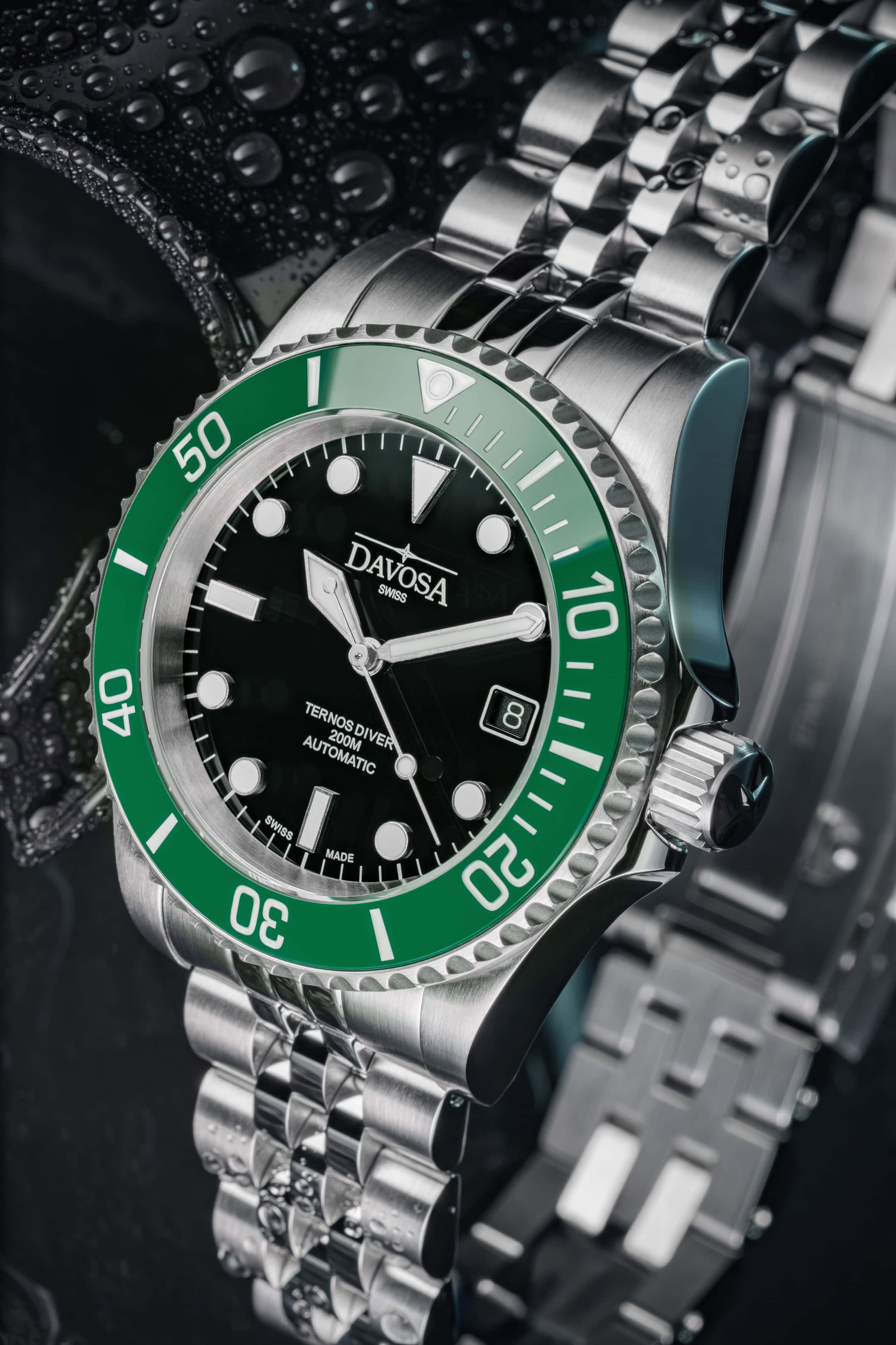 Ternos Diver Automatic 200m Swiss-Made Green and Black Unisex Diver Watch 161.552.07 With Loupe and Pentalink bracelet Diver Davosa USA Official Distributor. Prices are Final. Tax & duties included.