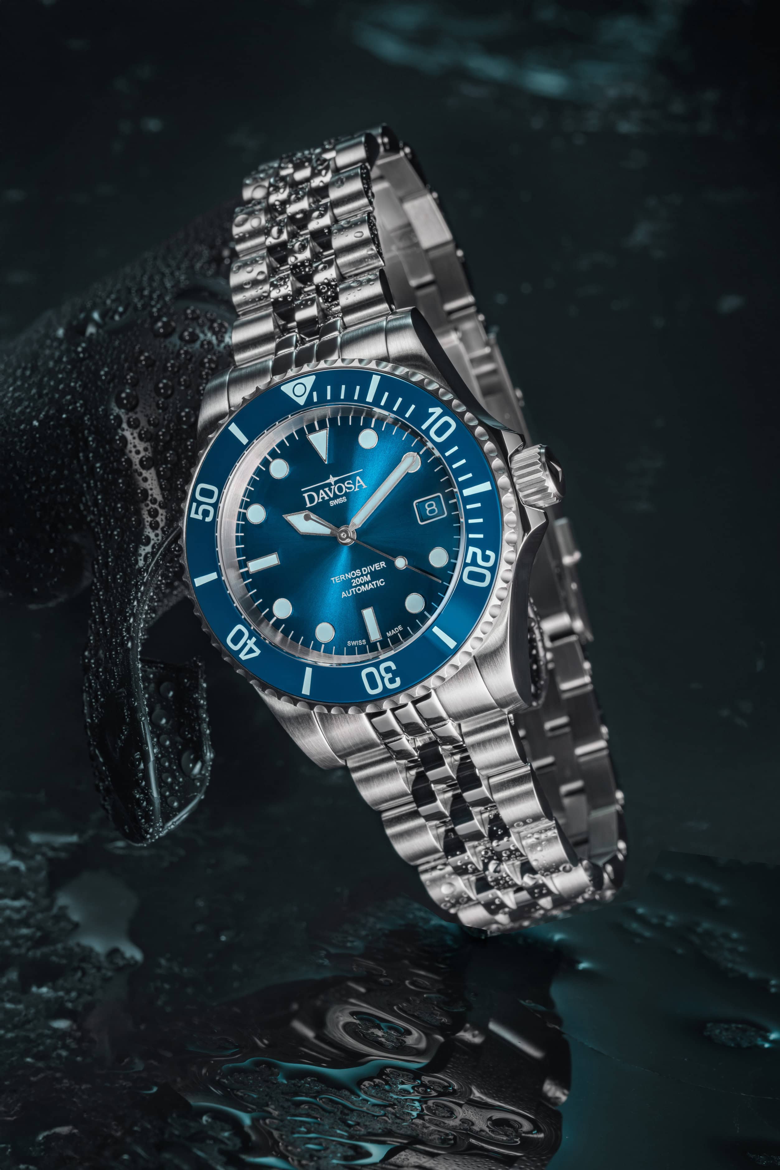 Ternos Diver "Blue Lagoon" Special Edition Automatic 40mm - Only 200 Pieces Worldwide - 161.554.04 with Pentalink Watches Davosa USA Official Distributor. Prices are Final. Tax & duties included.