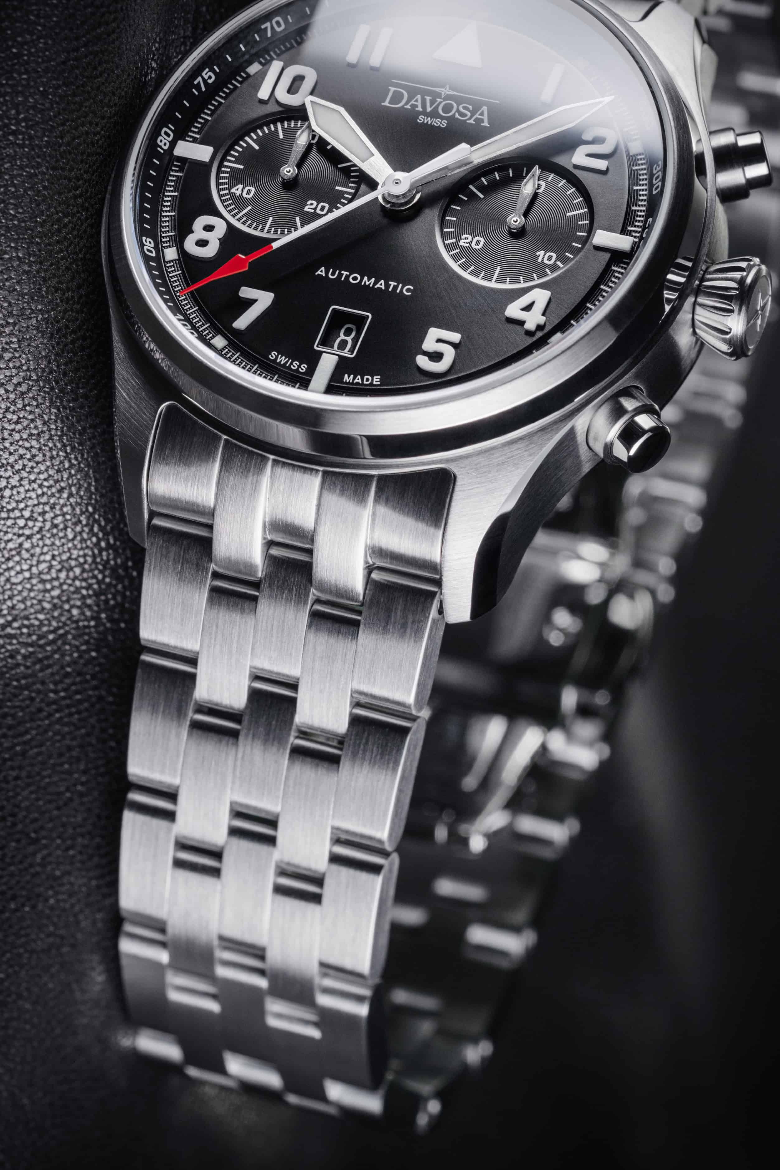 Newton Pilot Chronograph | Limited Edition - 300 units | 161.578.50 Pilot Davosa USA Official Distributor. Prices are Final. Tax & duties included.