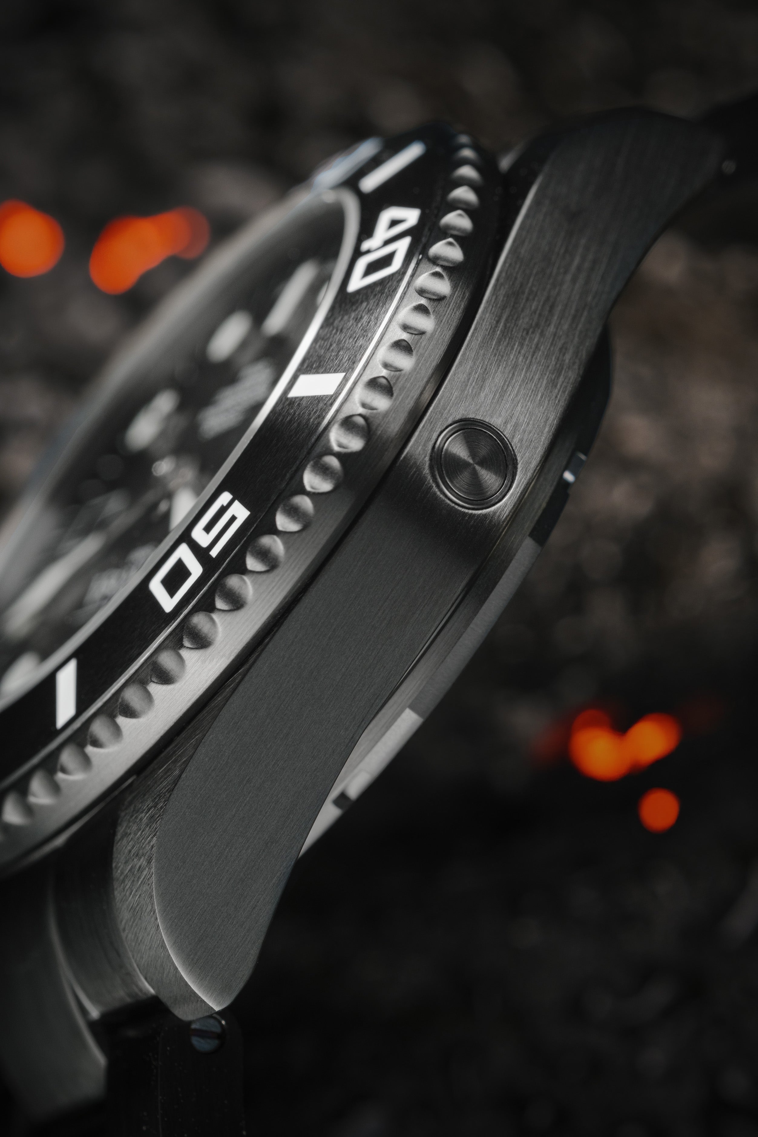Ternos Professional Black Rock Limited Edition Metal Trialink Bracelet Version Diver Davosa USA Official Distributor. Prices are Final. Tax & duties included.