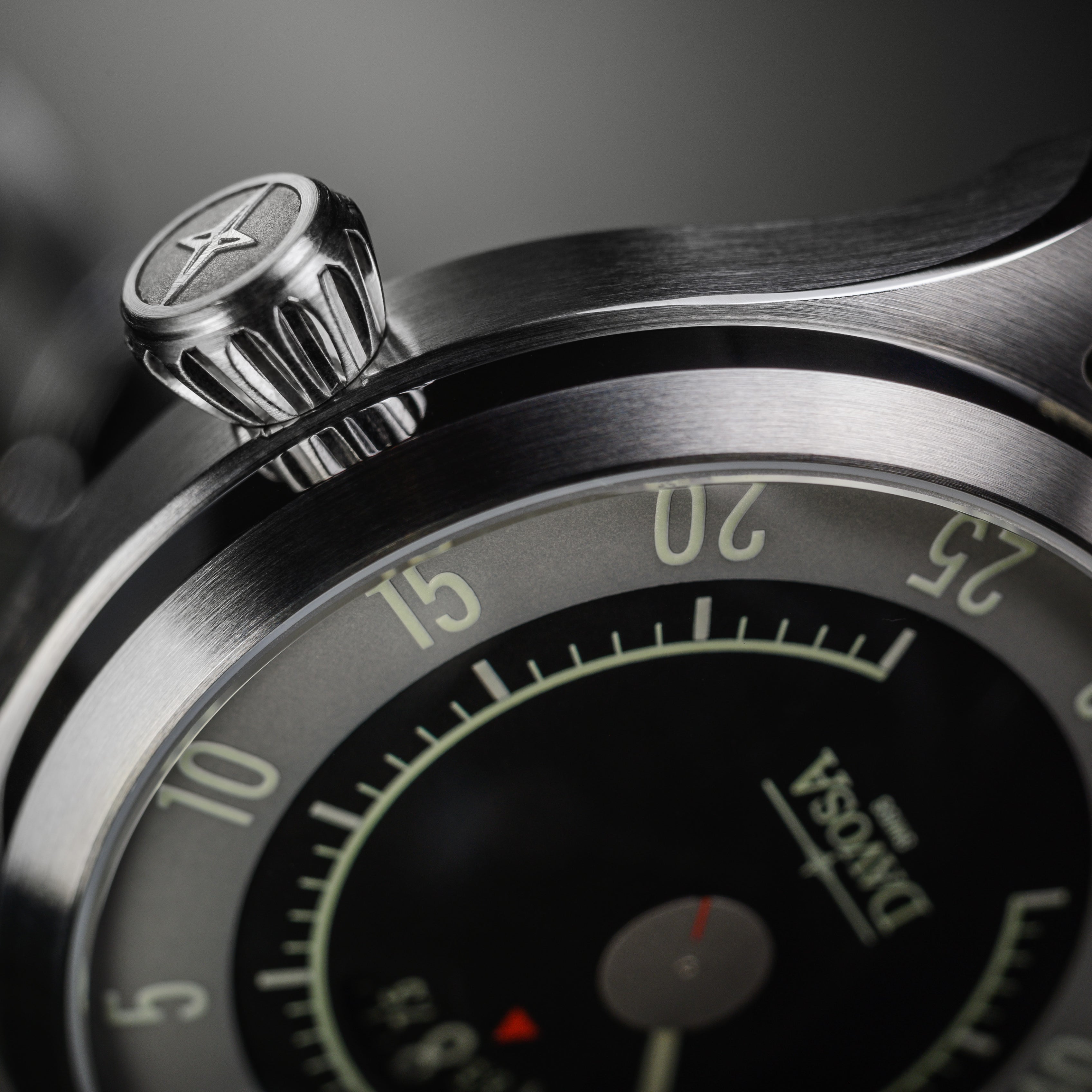 Newton Automatic Speedometer Grey Pilot Racing Watch 16158720 Performance Davosa USA Official Distributor. Prices are Final. Tax & duties included.