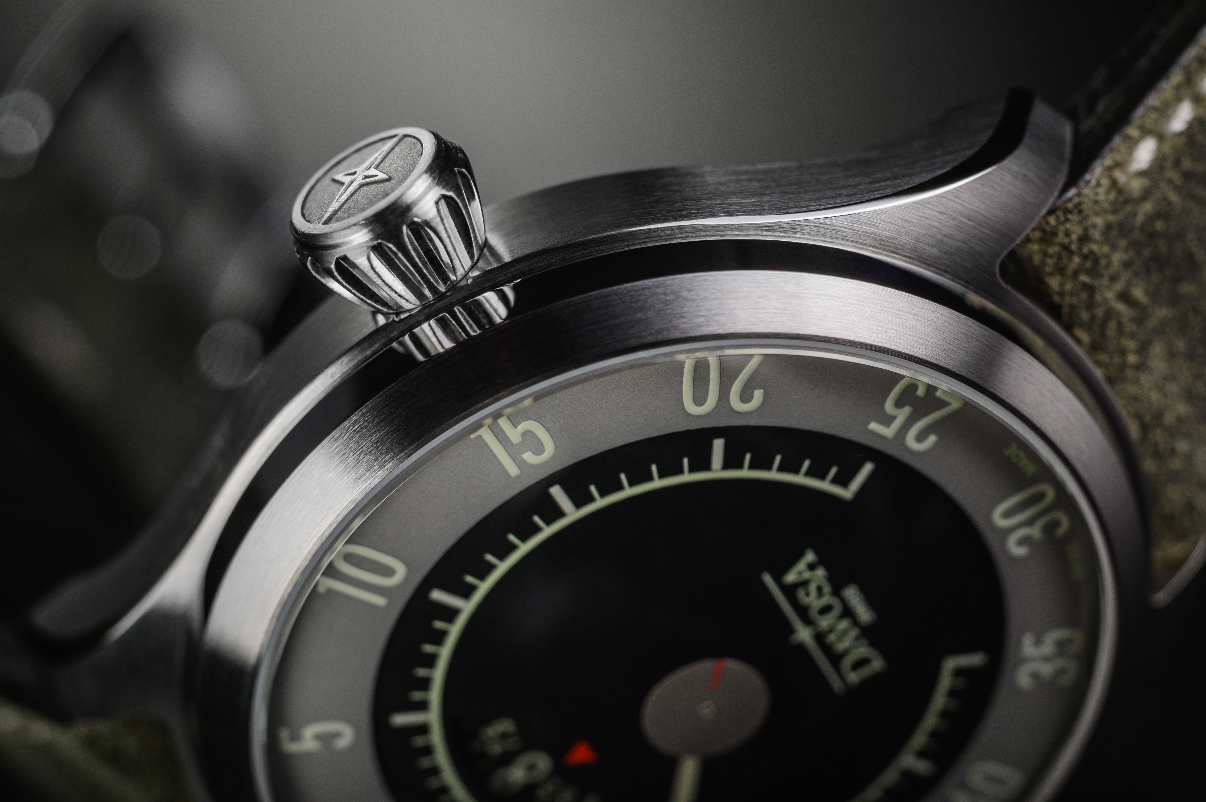 Newton Automatic Speedometer Grey Pilot Racing Watch 16158720 Performance Davosa USA Official Distributor. Prices are Final. Tax & duties included.