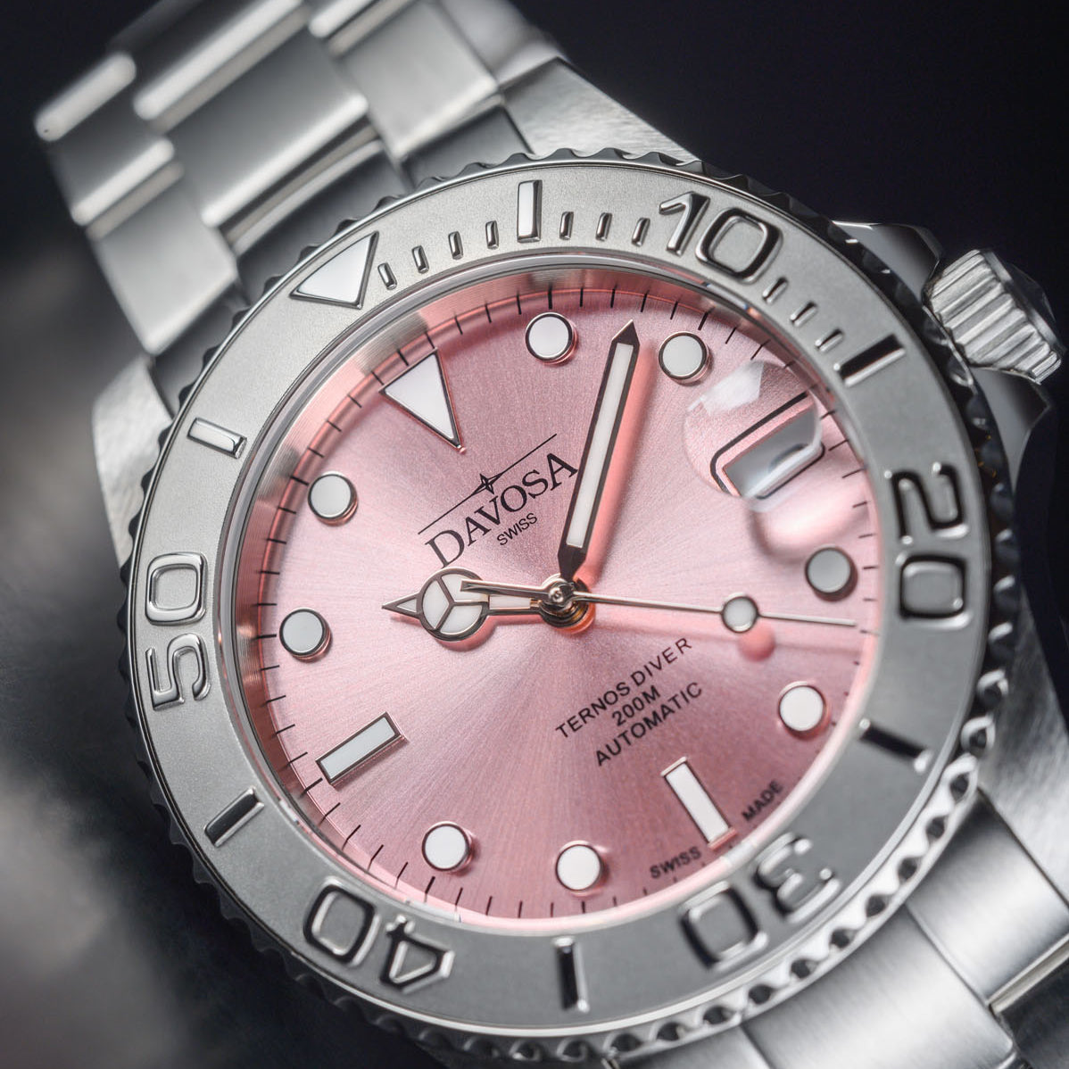 Ternos Medium Automatic Limited Edition California Pink Diver Watch 16619960 Diver Davosa USA Official Distributor. Prices are Final. Tax & duties included.