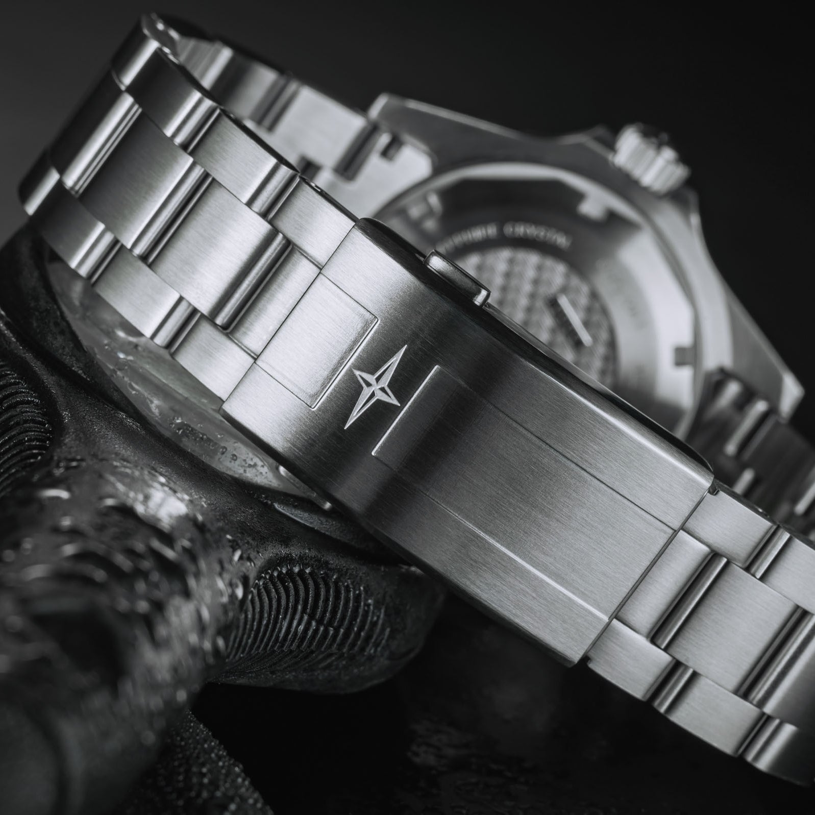 Folding clasp with WaveSlide micro adjustment for Ternos Pro watch bracelet - 210.559.20 bracelet Davosa USA