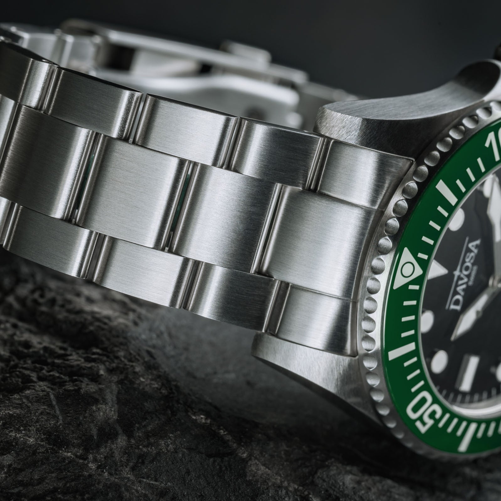 Ternos Professional 68h Automatic 300m Green Black Diving Watch 16153870 Diver Davosa USA Official Distributor. Prices are Final. Tax & duties included.