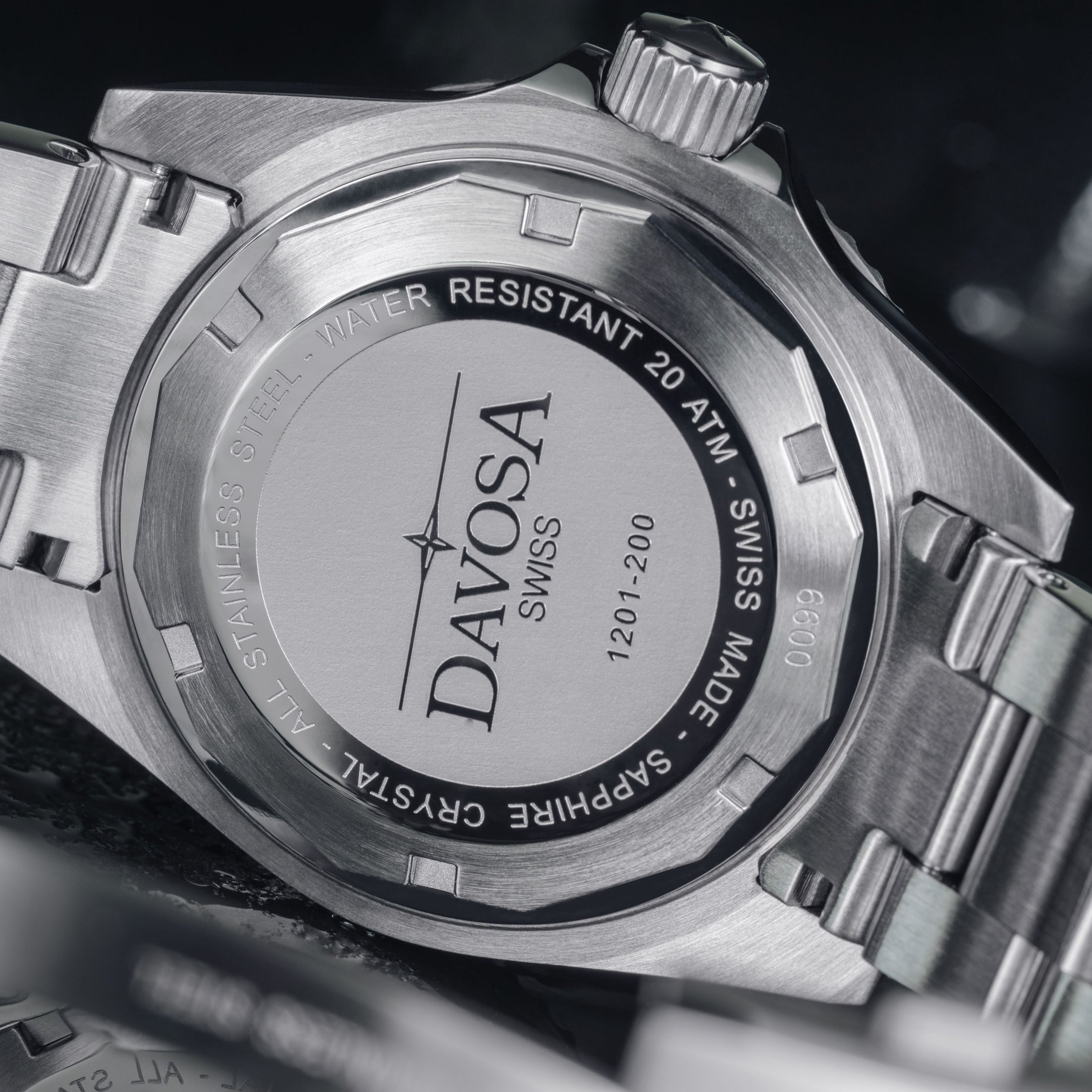 Ternos Diver Automatic 200m Swiss-Made Green and Black Unisex Diver Watch 161.550.70 Without Loupe Diver Davosa USA Official Distributor. Prices are Final. Tax & duties included.