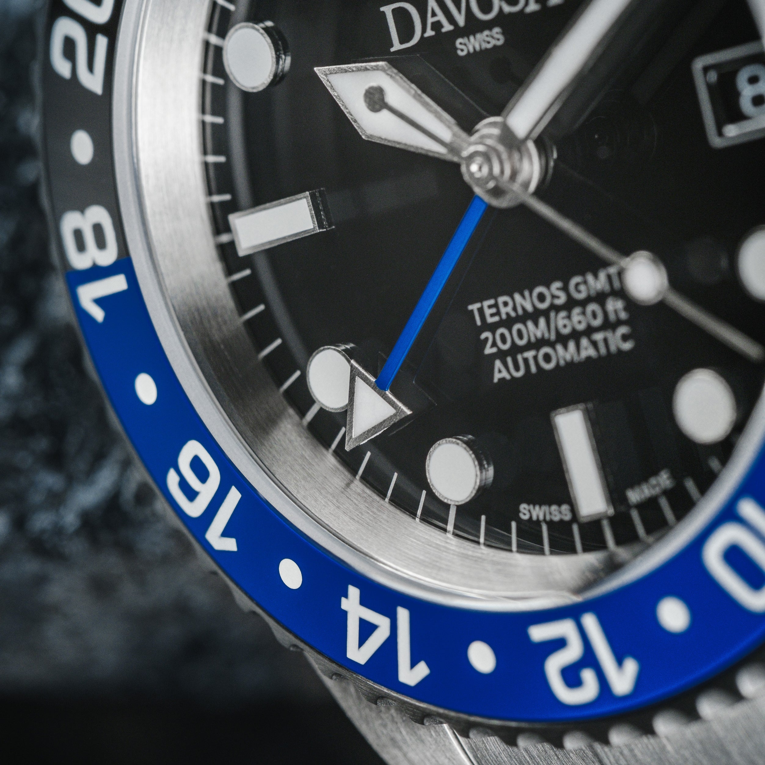 DAVOSA Ternos GMT 40mm Automatic - Swiss Made Dual Time Zone Diver’s Watch - Blue and Black with Loupe Ref. 161.564.04 GMT Davosa USA Official Distributor. Prices are Final. Tax & duties included.