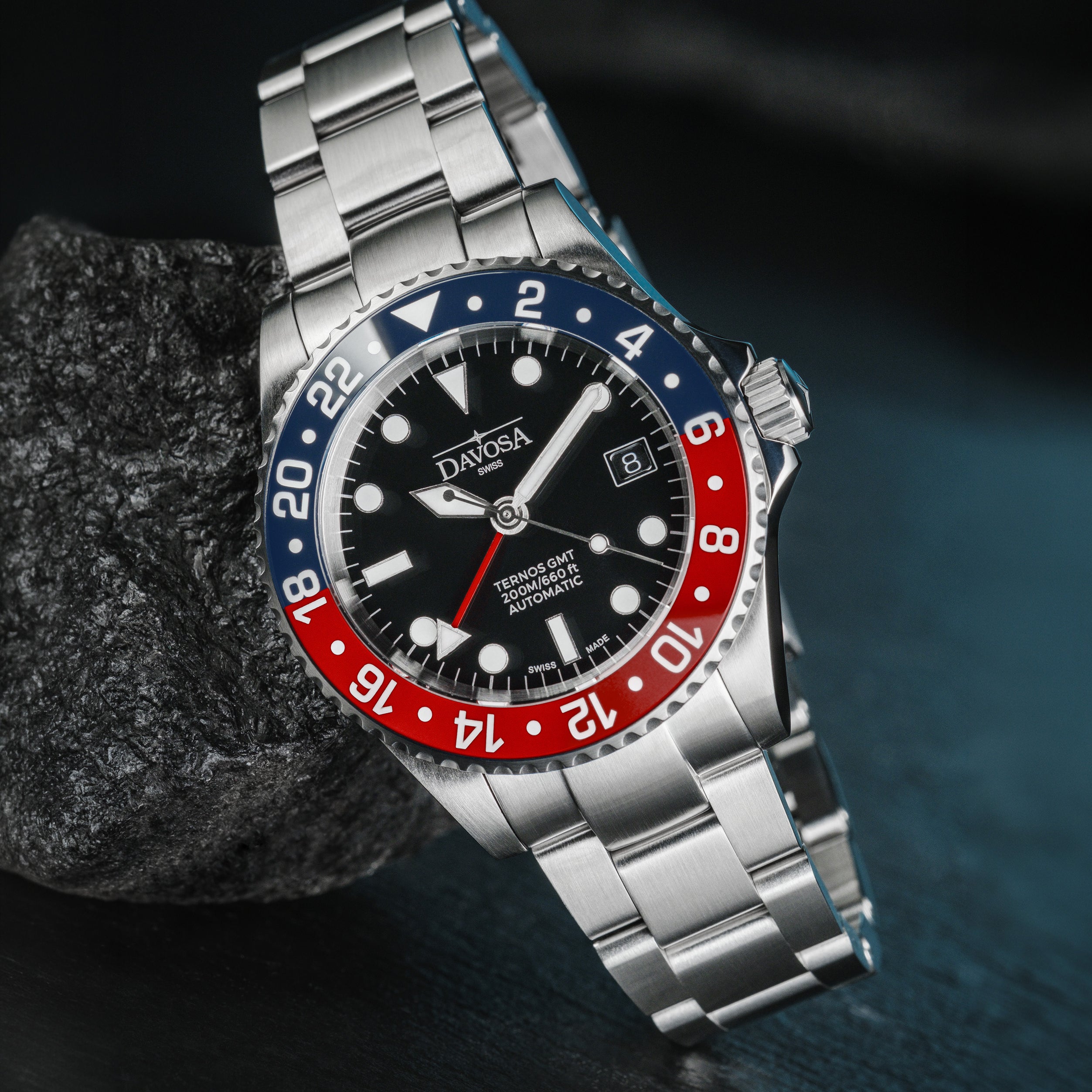 DAVOSA Ternos GMT 40mm Automatic - Swiss Made Dual Time Zone Diver’s Watch - Blue and Red with Loupe Ref. 161.564.60 GMT Davosa USA Official Distributor. Prices are Final. Tax & duties included.