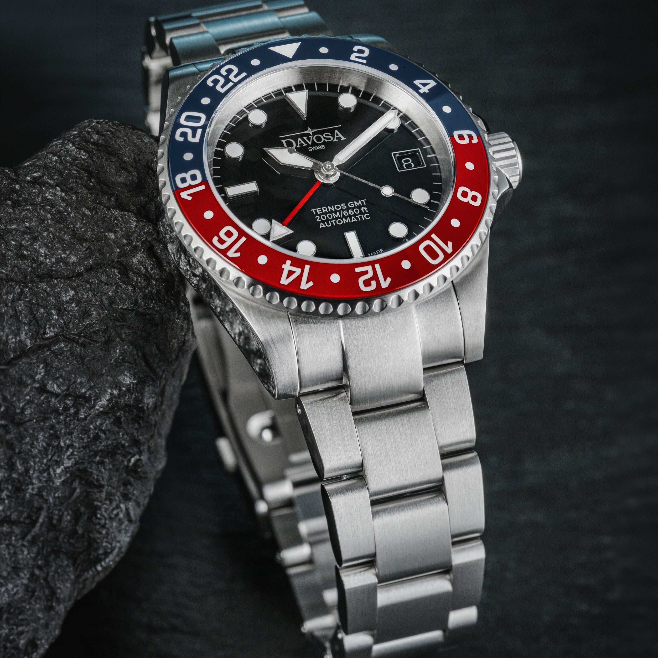 DAVOSA Ternos GMT 40mm Automatic - Swiss Made Dual Time Zone Diver’s Watch - Blue and Red with Loupe Ref. 161.564.60 GMT Davosa USA Official Distributor. Prices are Final. Tax & duties included.