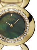 Vintage 60s Quartz Gold-Tone Black Executive Watch 16857170 Executive Davosa USA Official Distributor. Prices are Final. Tax & duties included.