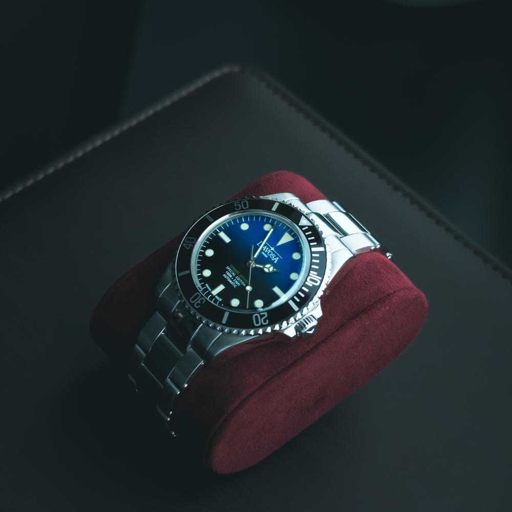 Ternos Sixties Seahorse Swiss-Made 40mm Faded Blue Sapphire Crystal Unisex Wristwatch 16152590 Special US Edition 100 units only Diver Davosa USA Official Distributor. Prices are Final. Tax & duties included.