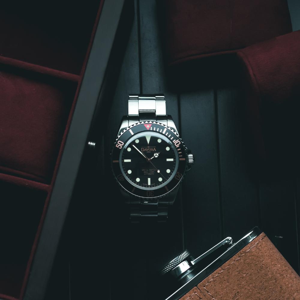 Ternos Sixties Seahorse Swiss-Made 40mm Golden touch Sapphire Crystal Unisex Wristwatch 16152591 Special US Edition 100 units only Diver Davosa USA Official Distributor. Prices are Final. Tax & duties included.