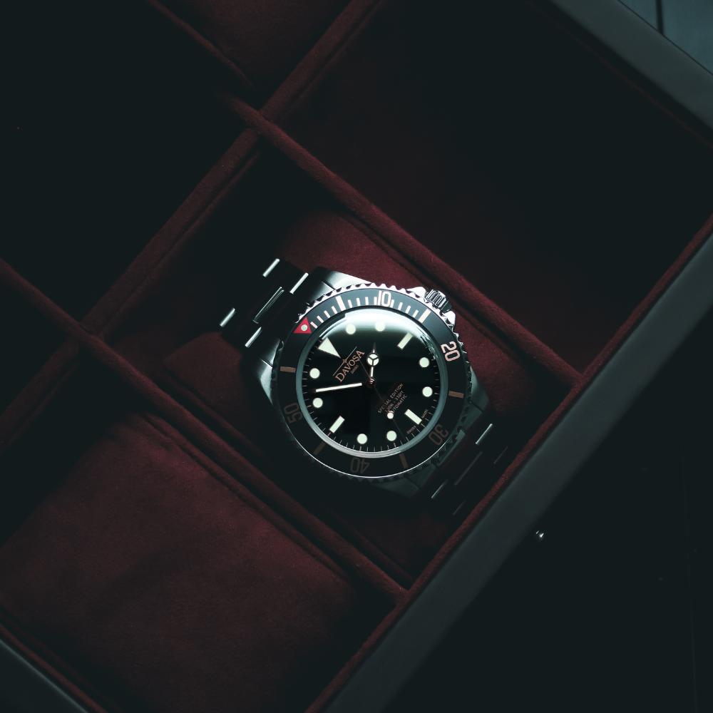 Ternos Sixties Seahorse Swiss-Made 40mm Golden touch Sapphire Crystal Unisex Wristwatch 16152591 Special US Edition 100 units only Diver Davosa USA Official Distributor. Prices are Final. Tax & duties included.