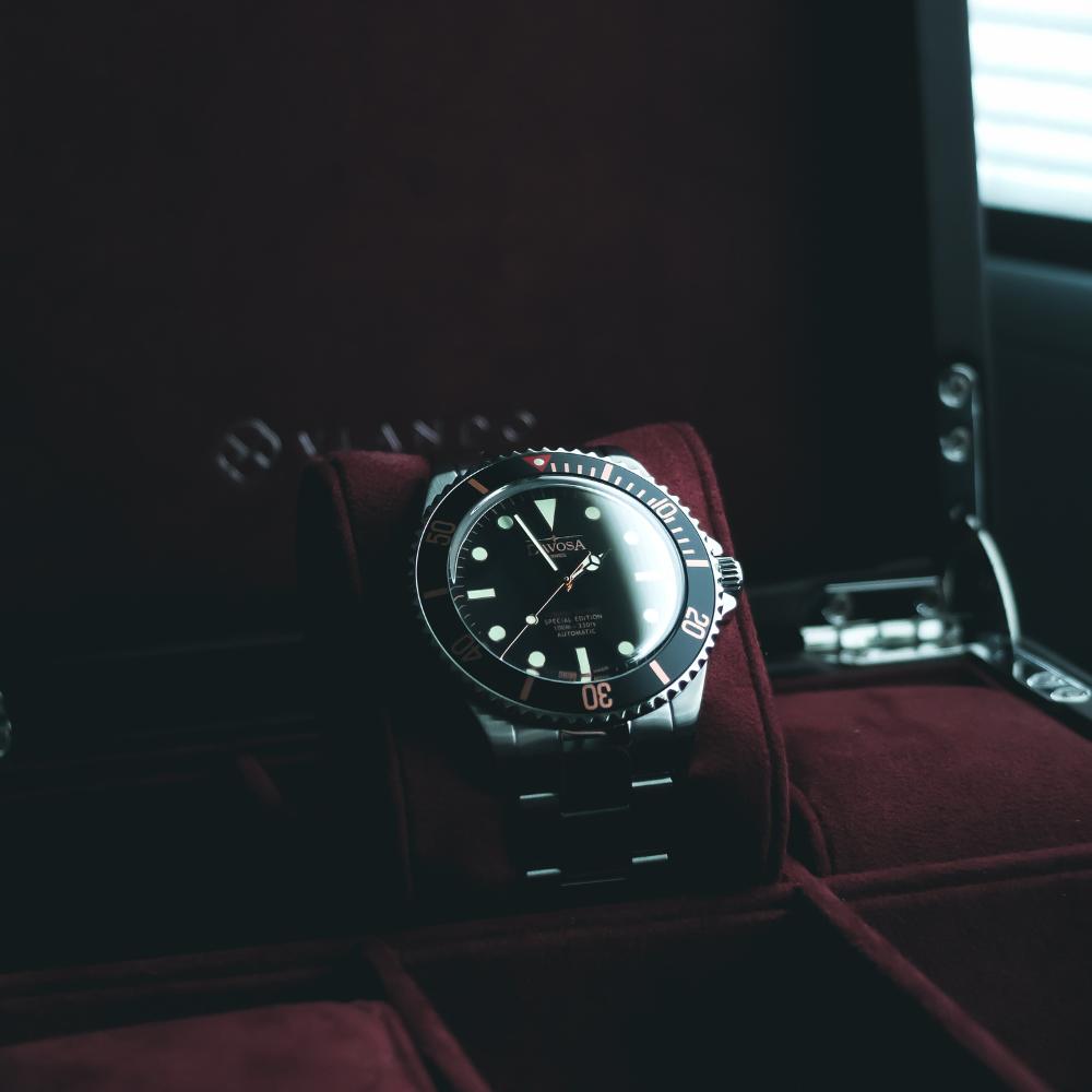 Ternos Sixties Seahorse Swiss-Made 40mm Golden touch Sapphire Crystal Unisex Wristwatch 16152591 Special US Edition 100 units only Diver Davosa USA Official Distributor. Prices are Final. Tax & duties included.