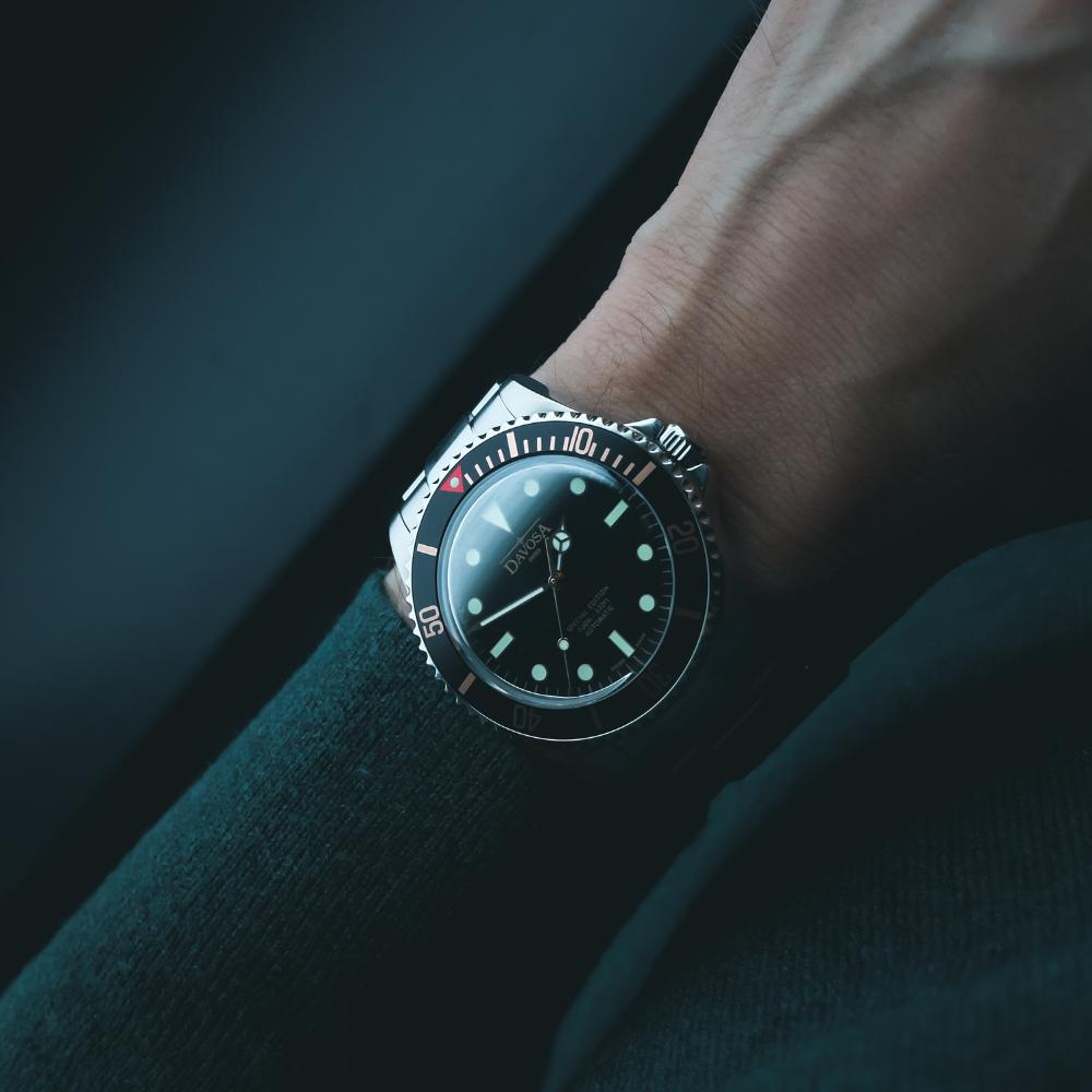 Ternos Sixties Seahorse Swiss-Made 40mm Golden touch Sapphire Crystal Unisex Wristwatch 16152591 Special US Edition 100 units only Diver Davosa USA Official Distributor. Prices are Final. Tax & duties included.