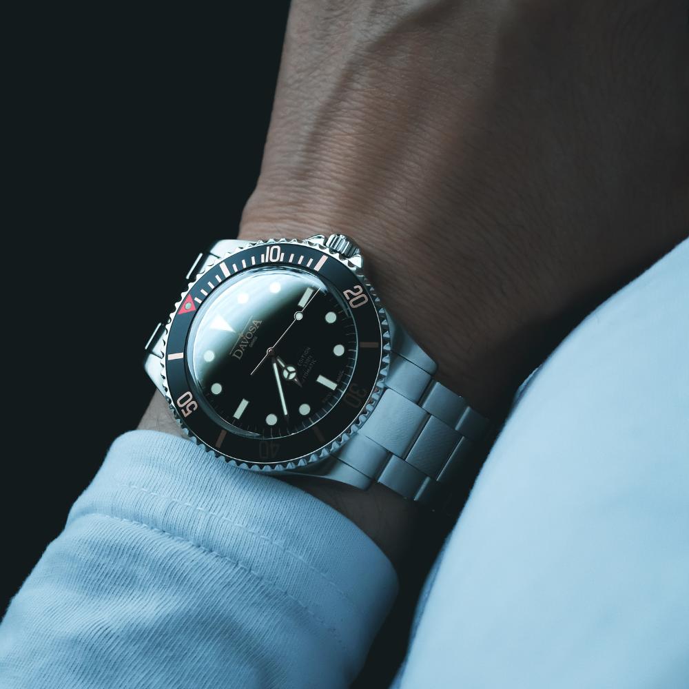 Ternos Sixties Seahorse Swiss-Made 40mm Golden touch Sapphire Crystal Unisex Wristwatch 16152591 Special US Edition 100 units only Diver Davosa USA Official Distributor. Prices are Final. Tax & duties included.