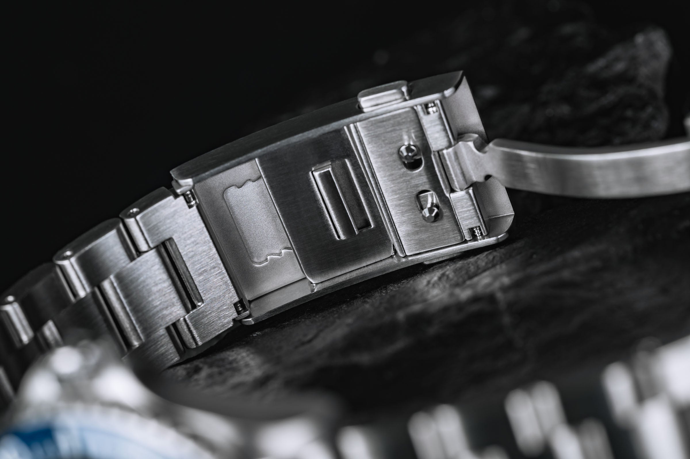 Folding clasp with WaveSlide micro adjustment for Ternos Pro watch bracelet - 210.559.20 bracelet Davosa USA