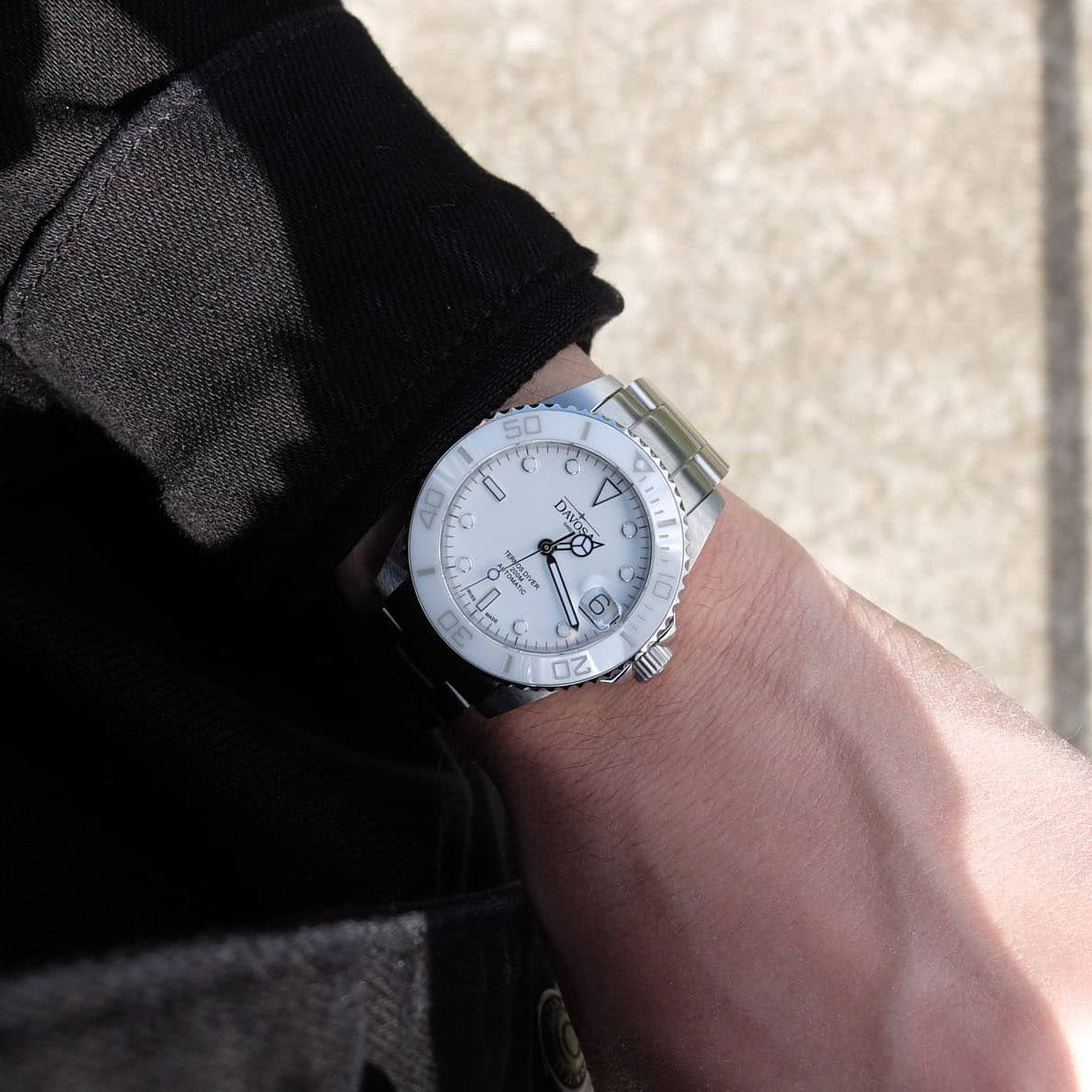 Ternos Medium Automatic Swiss-Made White Diving Watch 16619510 Diver Davosa USA Official Distributor. Prices are Final. Tax & duties included.