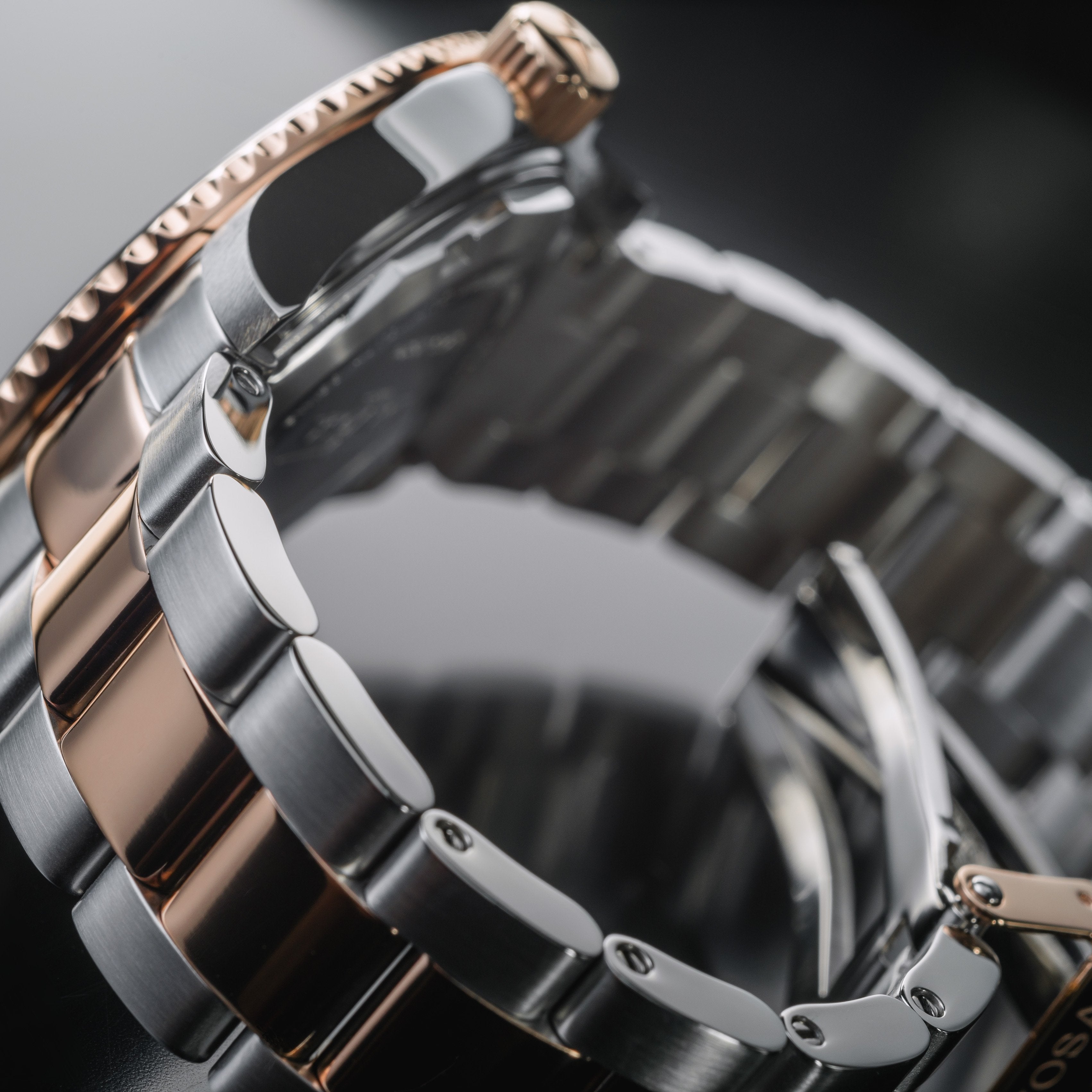 Ternos Ceramic Automatic Swiss-Made Black Rose Gold Diving Watch 16155565 Diver Davosa USA Official Distributor. Prices are Final. Tax & duties included.