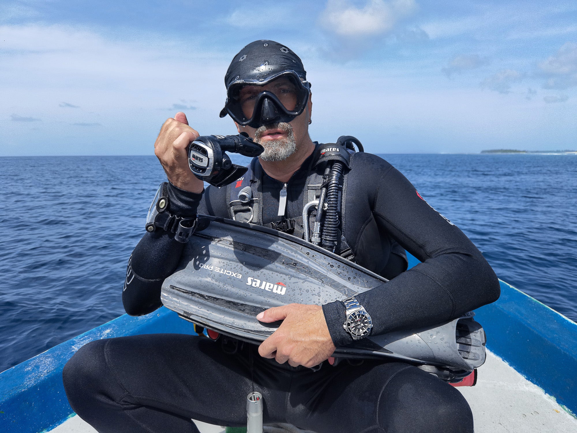 Argonautic BG Automatic 300m Black Men's Diver Watch 16152820 Diver Davosa USA Official Distributor. Prices are Final. Tax & duties included.