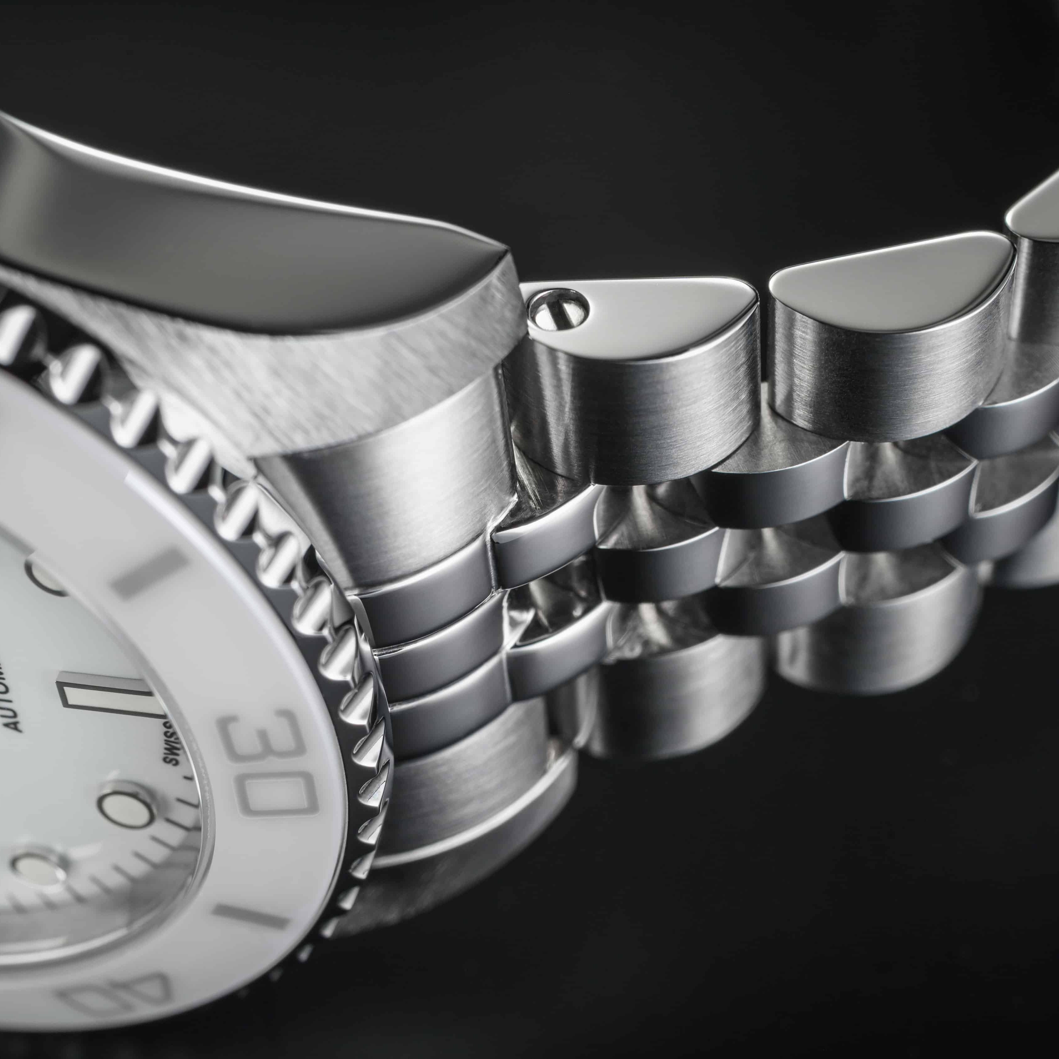 Ternos Medium Automatic Swiss-Made White Diving Watch 16619501 Diver Davosa USA Official Distributor. Prices are Final. Tax & duties included.