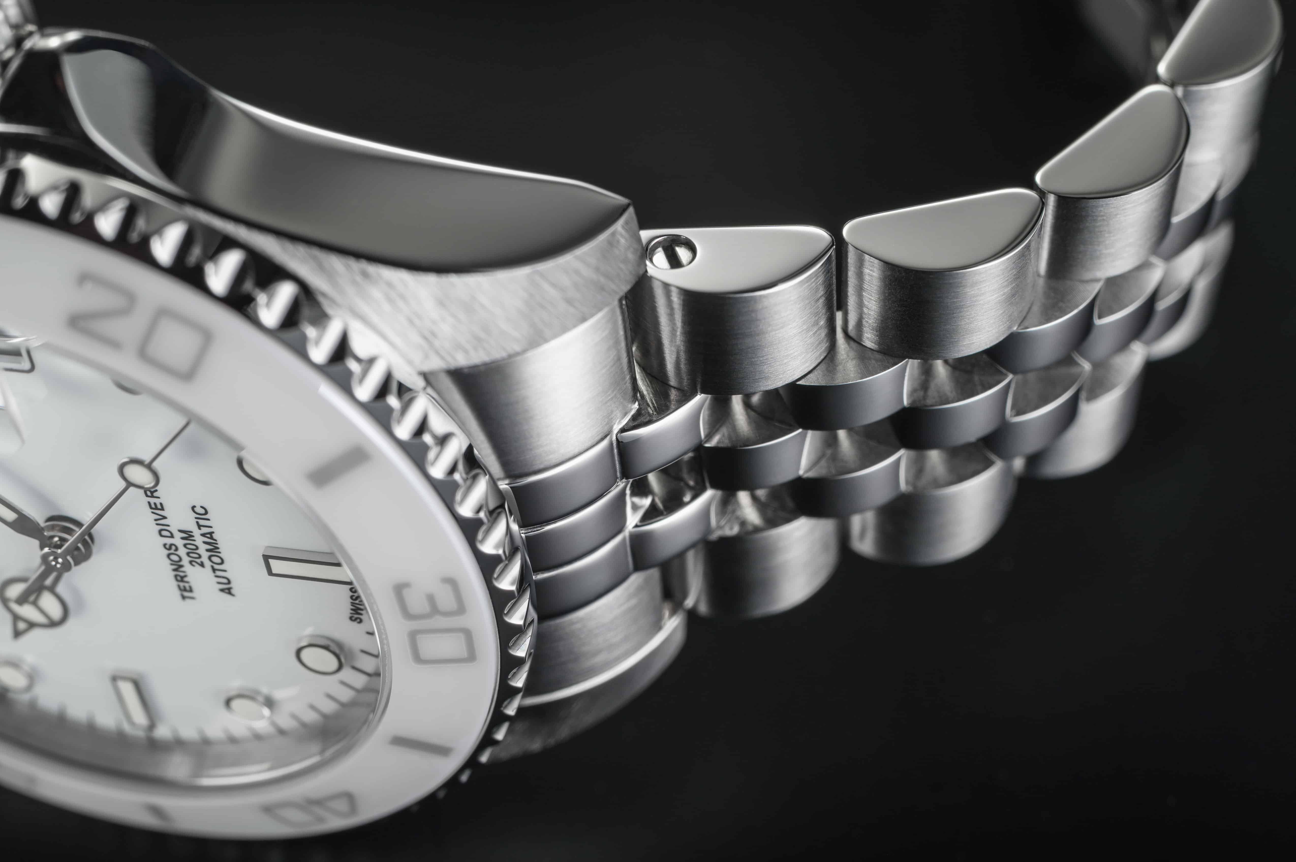 Ternos Medium Automatic Swiss-Made White Diving Watch 16619501 Diver Davosa USA Official Distributor. Prices are Final. Tax & duties included.