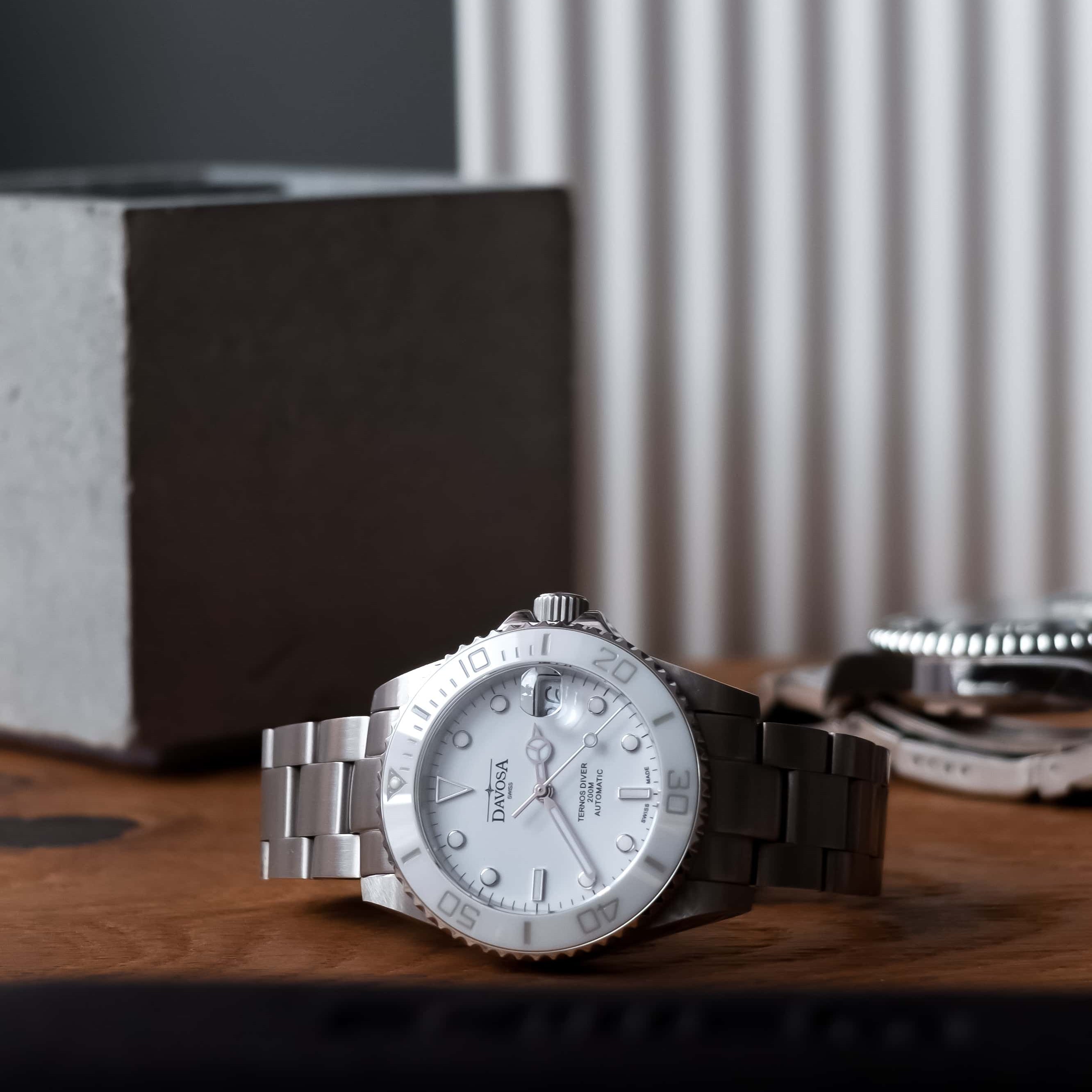 Ternos Medium Automatic Swiss-Made White Diving Watch 16619510 Diver Davosa USA Official Distributor. Prices are Final. Tax & duties included.