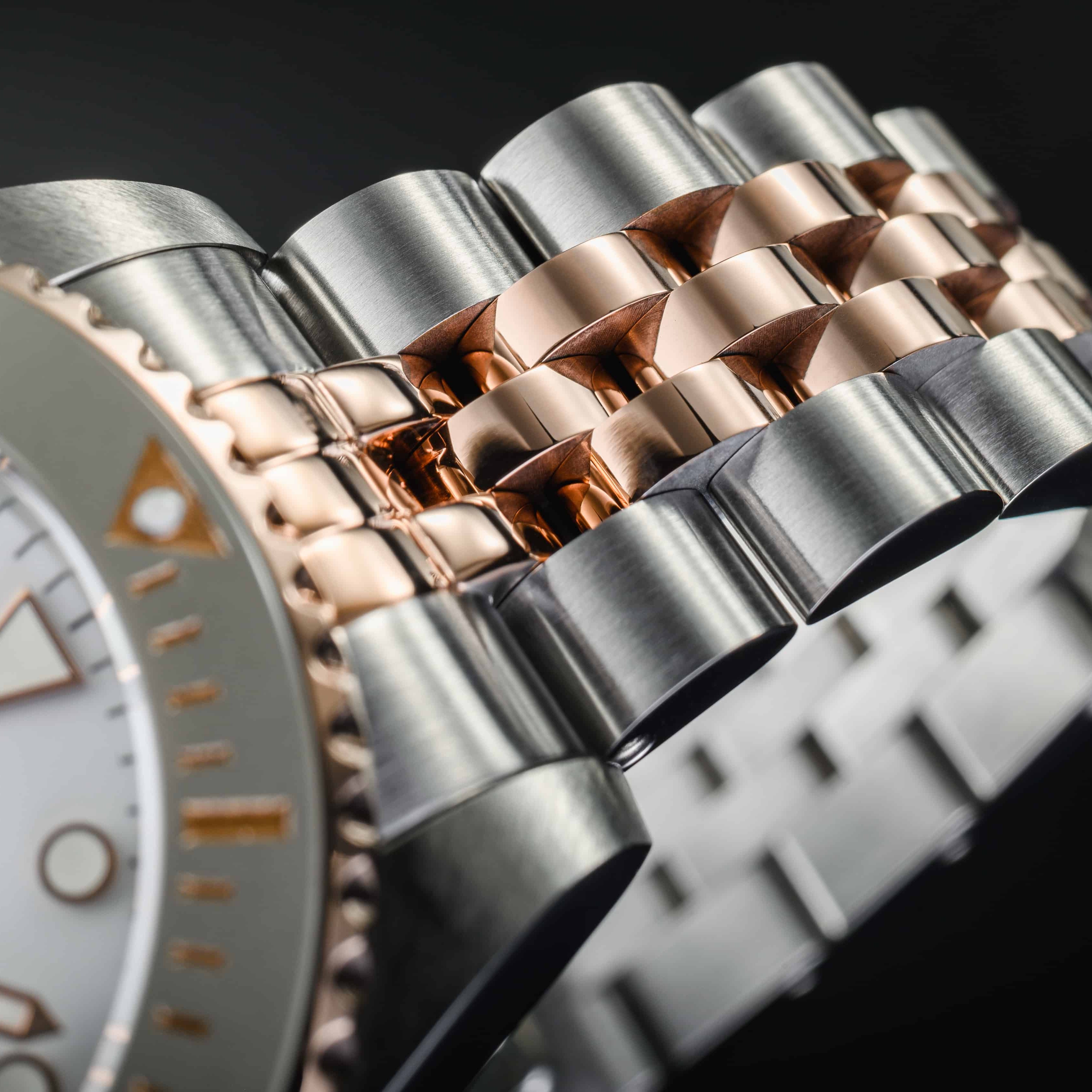 Ternos Medium Automatic White Rose Gold Diving Watch 16619602 Diver Davosa USA Official Distributor. Prices are Final. Tax & duties included.