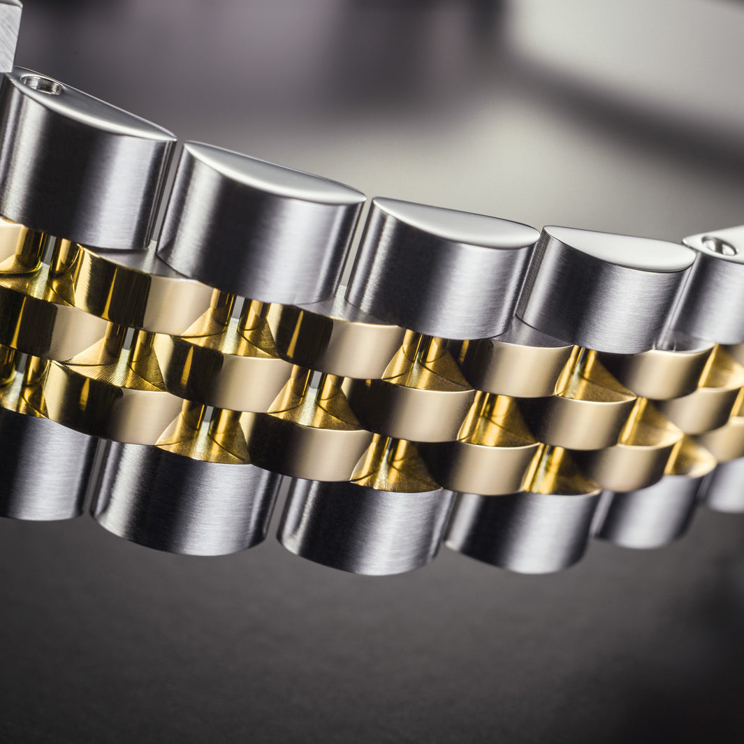 Ternos Medium Automatic Swiss-Made White Gold Diver Watch 16619702 Diver Davosa USA Official Distributor. Prices are Final. Tax & duties included.