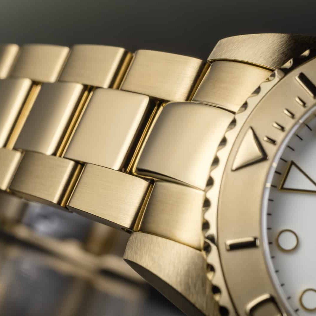 Ternos Medium Automatic Swiss-Made Gold-Tone Diving Watch 16619820 Diver Davosa USA Official Distributor. Prices are Final. Tax & duties included.