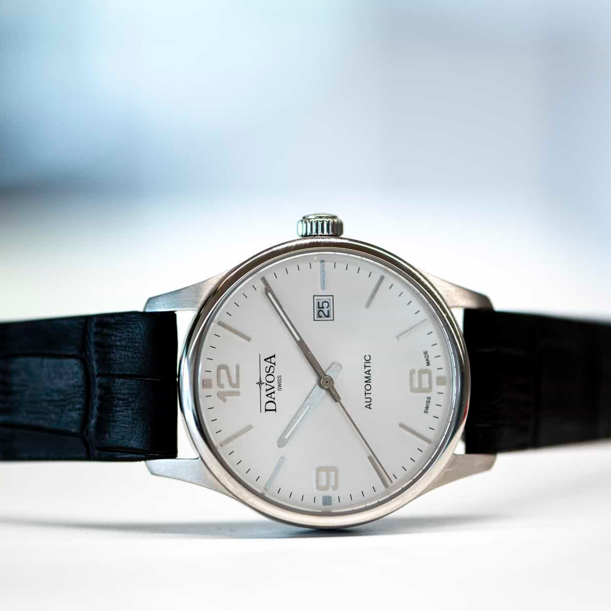 Gentleman Automatic 40mm White Black Executive Watch 16156614 Executive Davosa USA Official Distributor. Prices are Final. Tax & duties included.