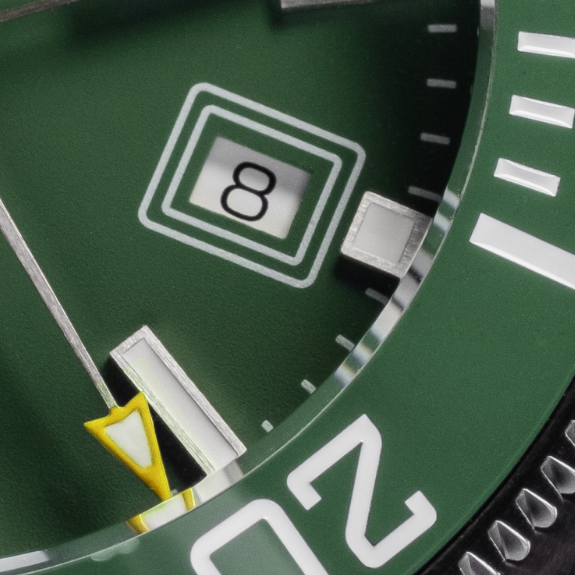 Argonautic BG Automatic 300m Green Men's Diver Watch 16152877 Diver Davosa USA Official Distributor. Prices are Final. Tax & duties included.
