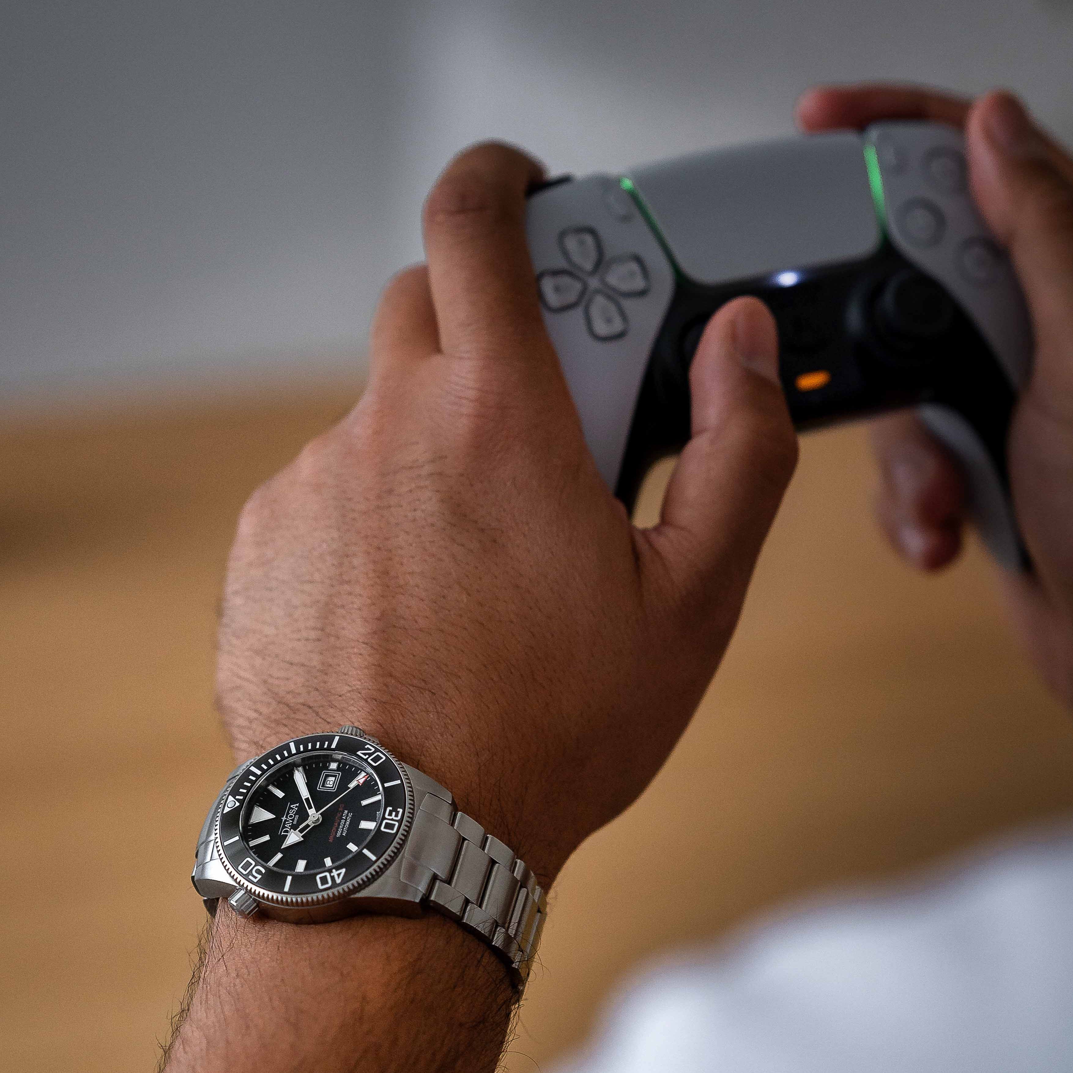 Argonautic BG Automatic 300m Black Men's Diver Watch 16152820 Diver Davosa USA Official Distributor. Prices are Final. Tax & duties included.