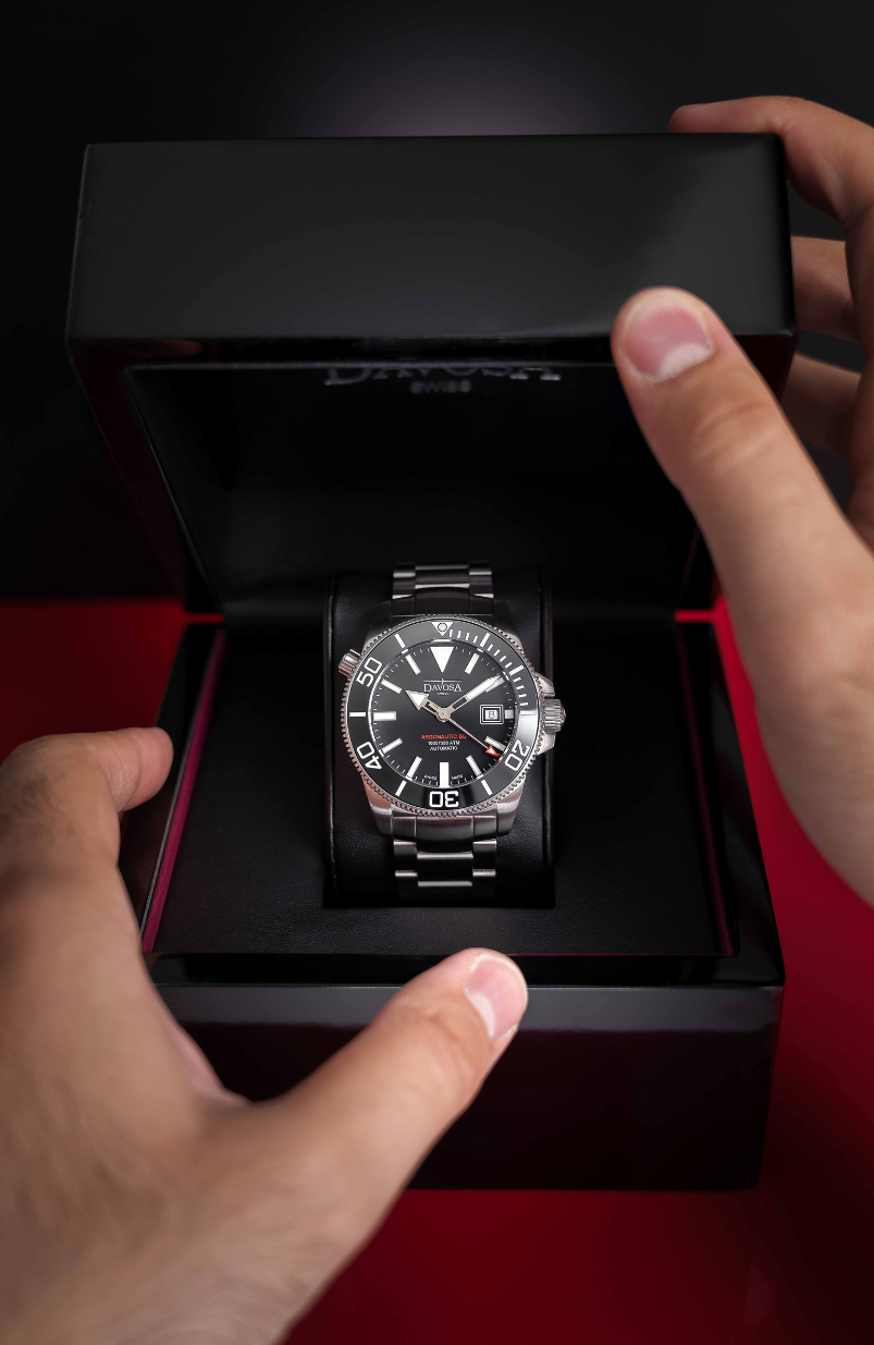 Argonautic BG Automatic 300m Black Men's Diver Watch 16152820 Diver Davosa USA Official Distributor. Prices are Final. Tax & duties included.