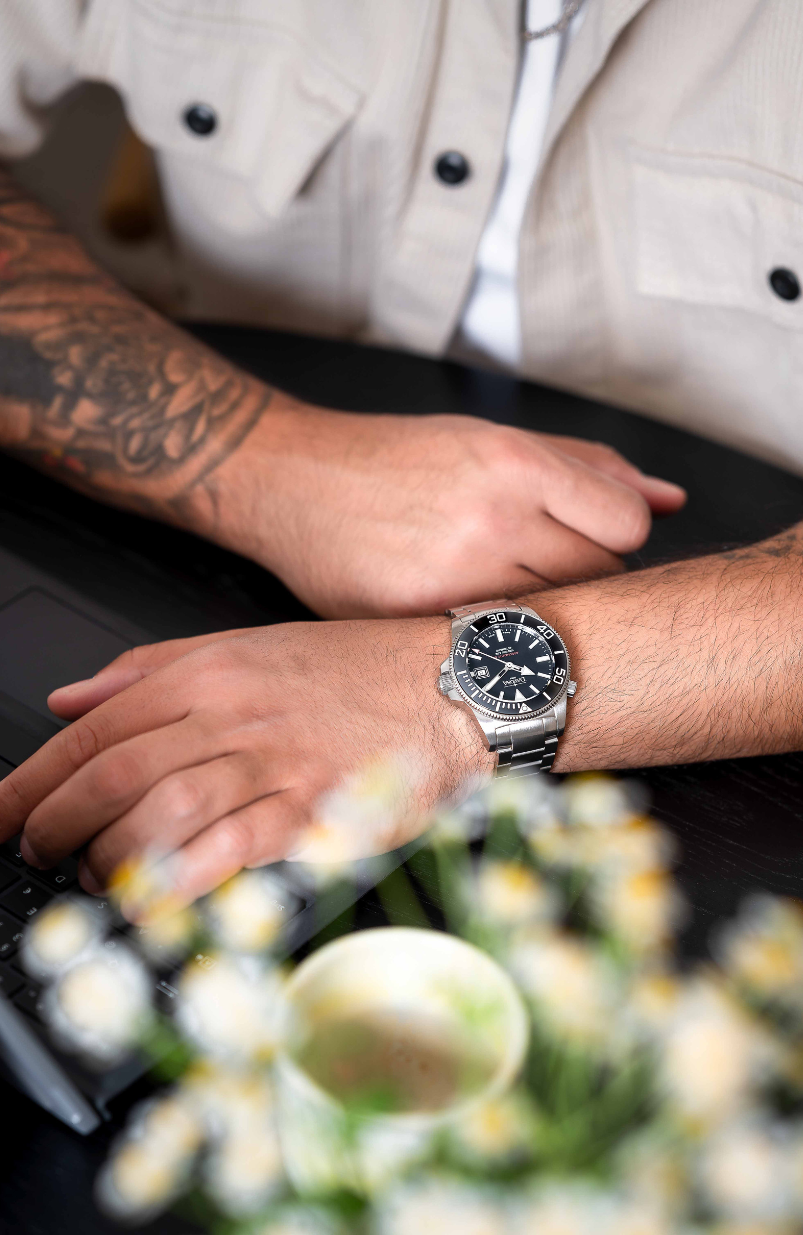 Argonautic BG Automatic 300m Black Men's Diver Watch 16152820 Diver Davosa USA Official Distributor. Prices are Final. Tax & duties included.